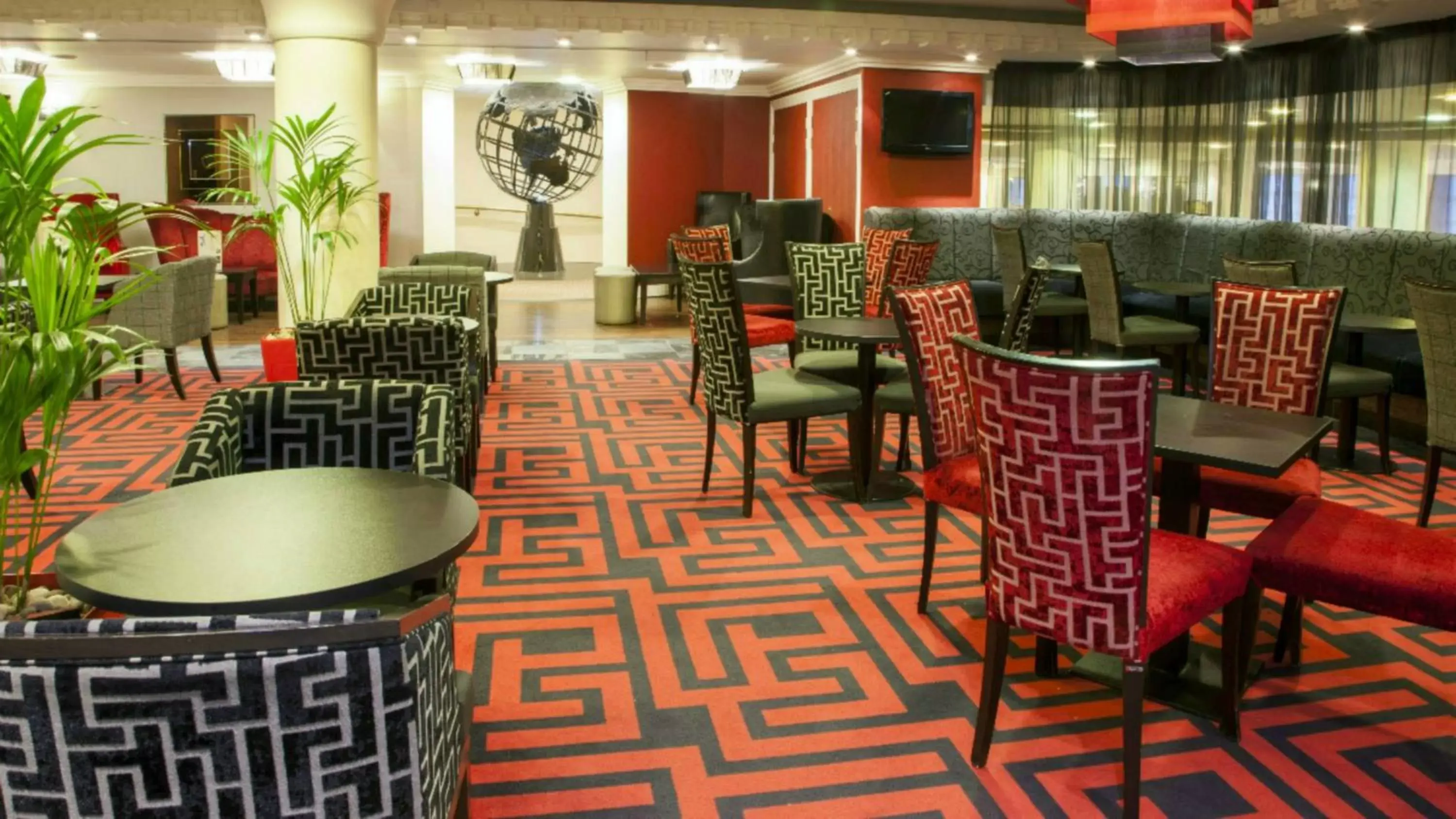 Lounge or bar, Lounge/Bar in Crowne Plaza Liverpool - John Lennon Airport, an IHG Hotel