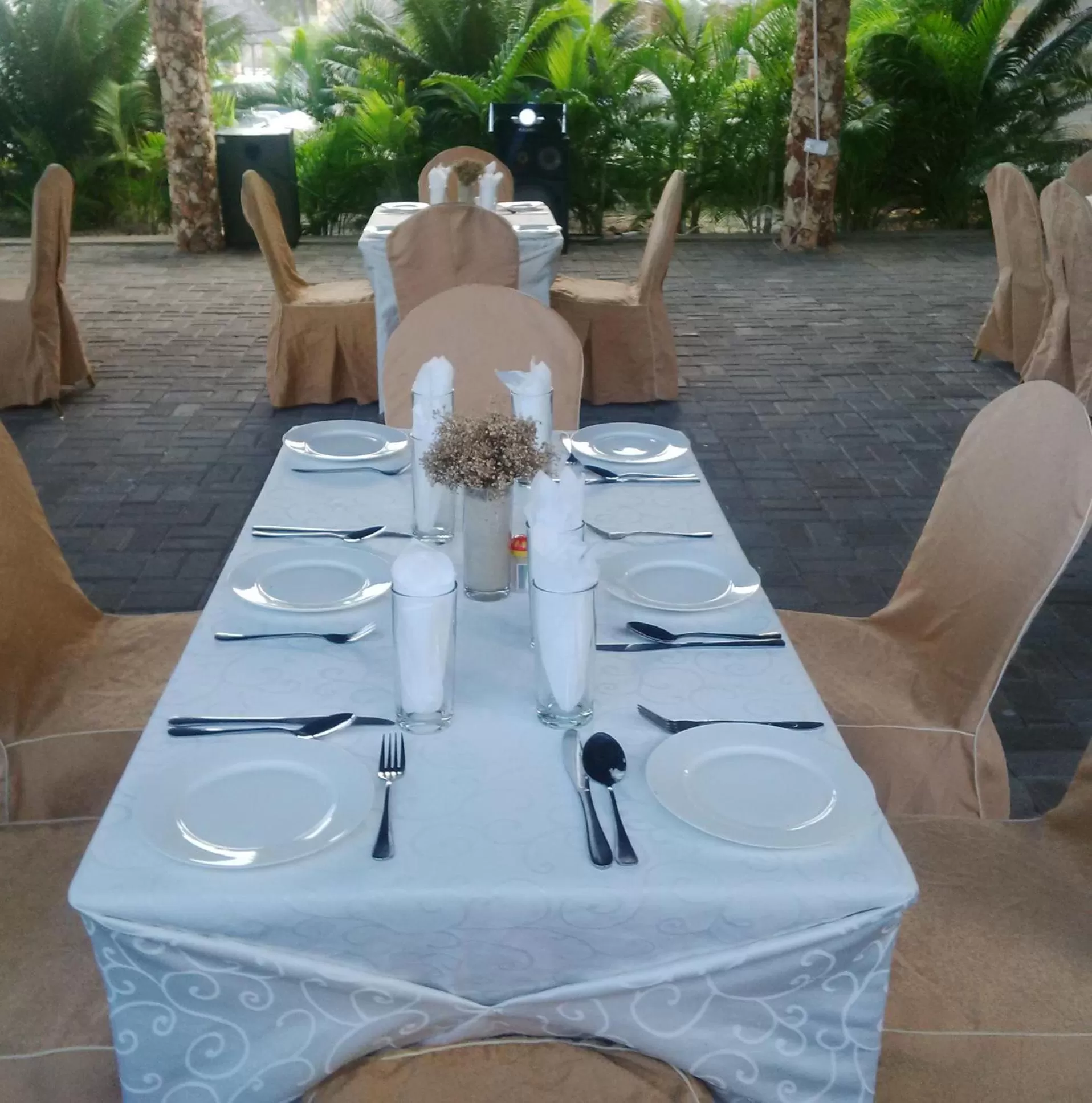 Banquet/Function facilities, Restaurant/Places to Eat in Serene Beach Resort