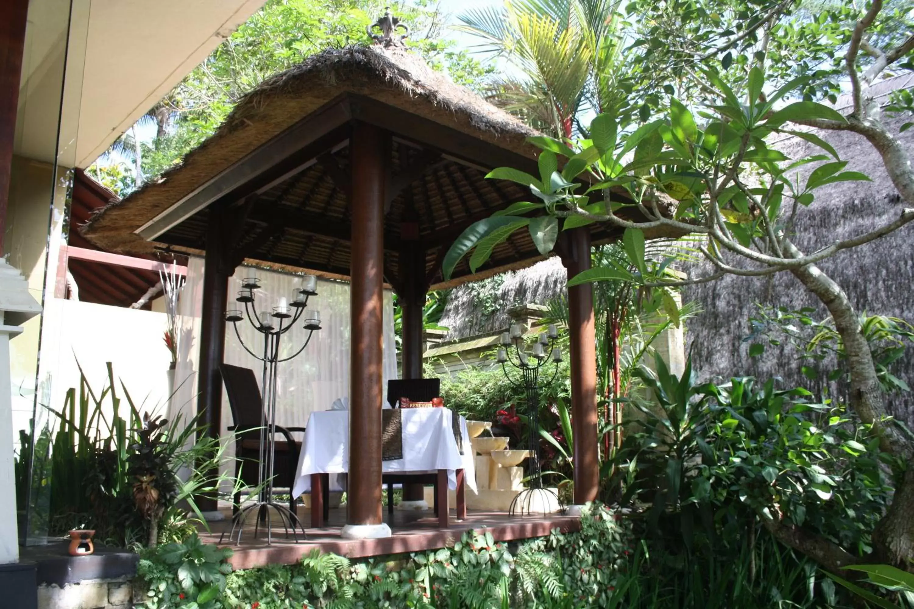 Balcony/Terrace in Kupu Kupu Barong Villas and Tree Spa by L’OCCITANE
