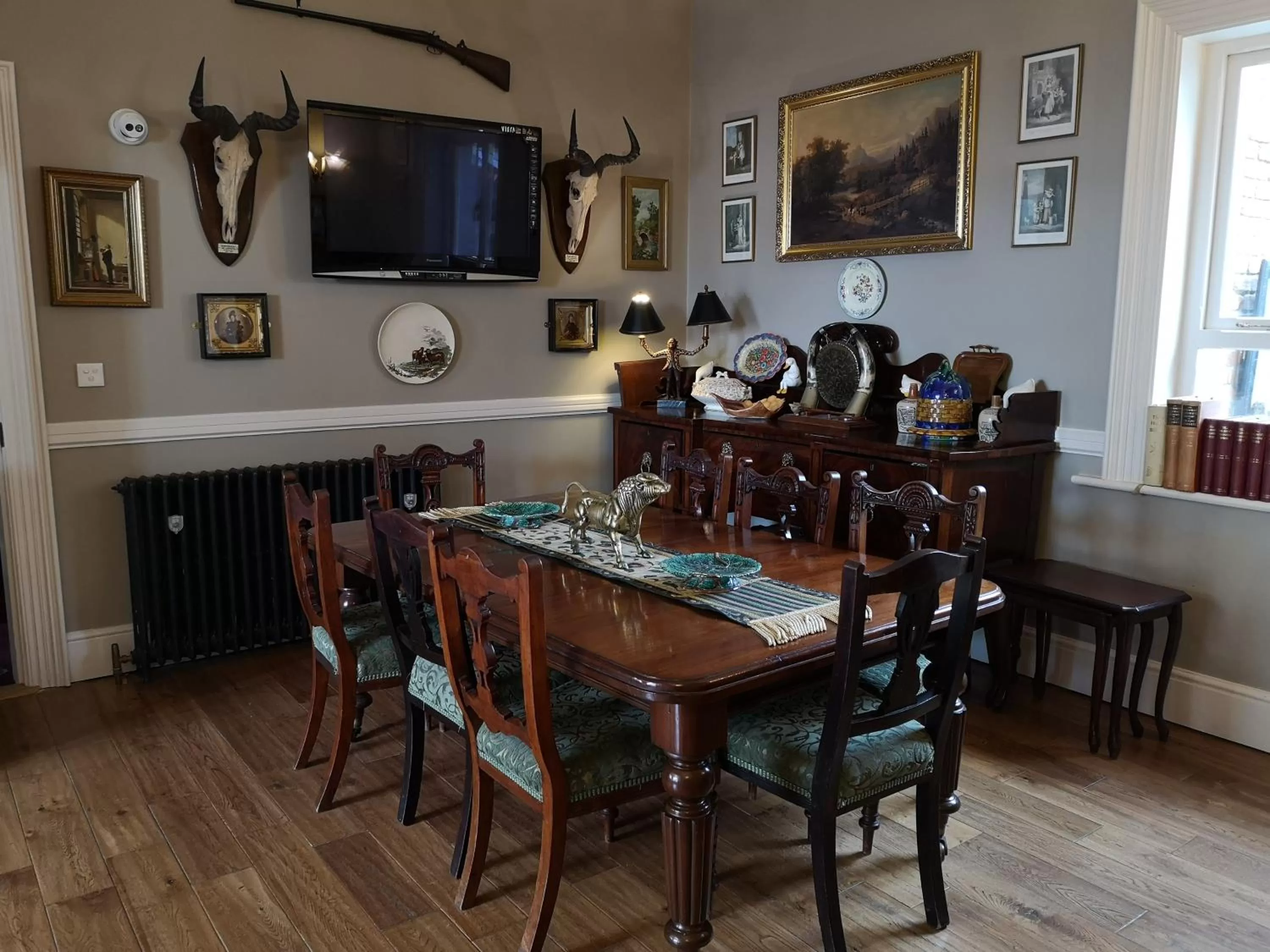 Meeting/conference room in Glen Gat House