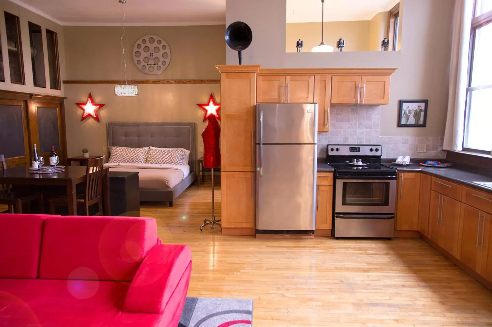 Kitchen/Kitchenette in School 31 Lofts