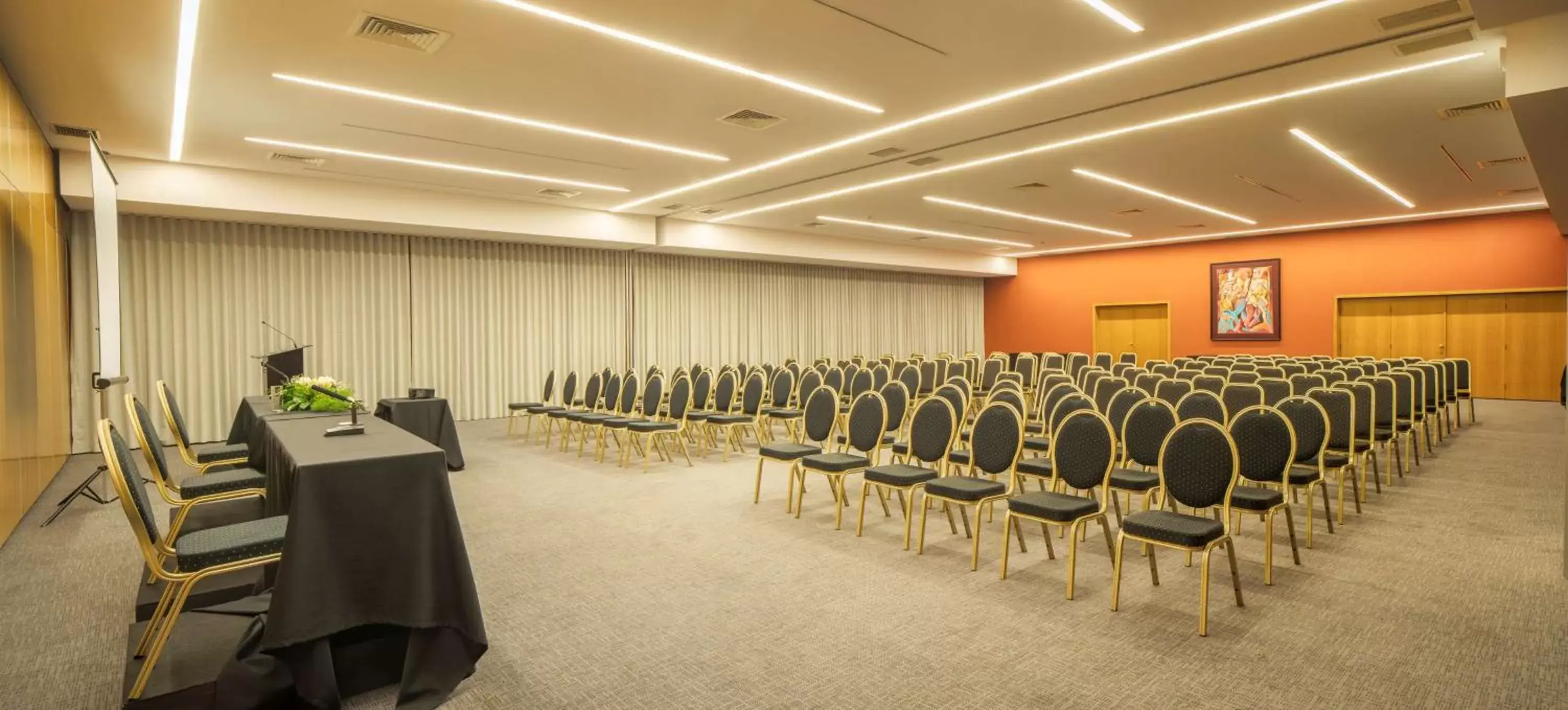 Meeting/conference room in NH Coimbra Dona Ines