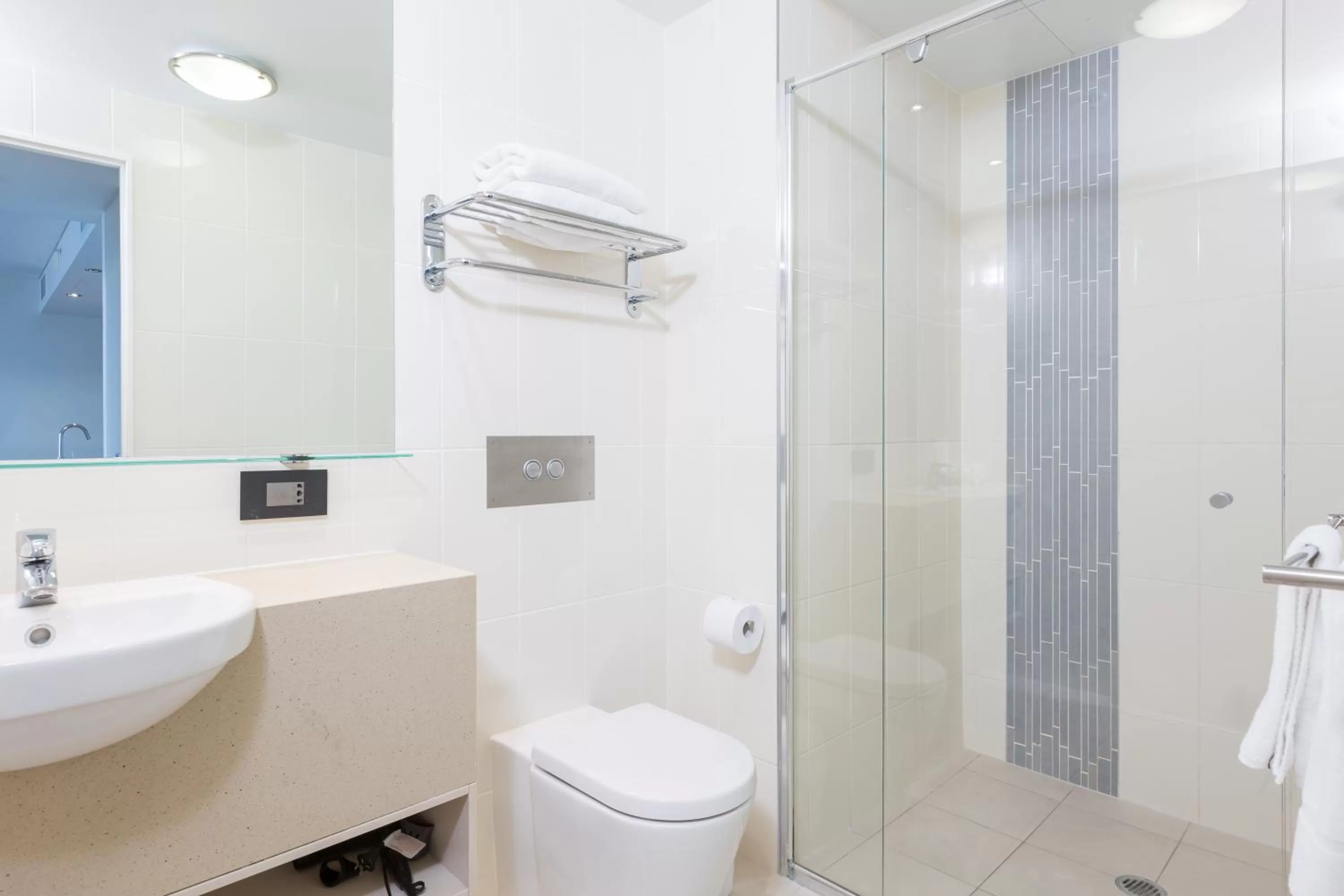 Shower in Wyndham Resort Surfers Paradise