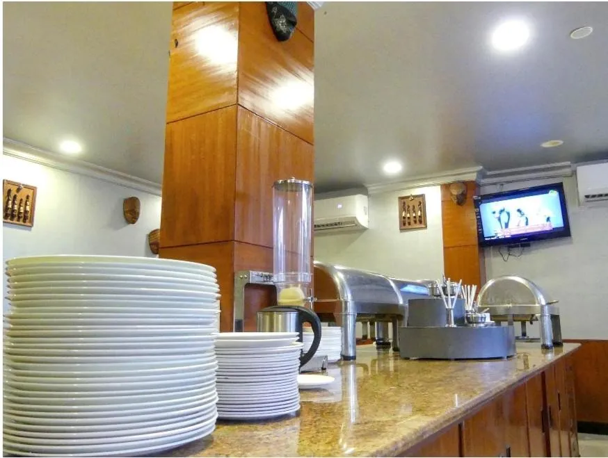 Restaurant/places to eat, Kitchen/Kitchenette in Meenakshi's Sunshine Hotel