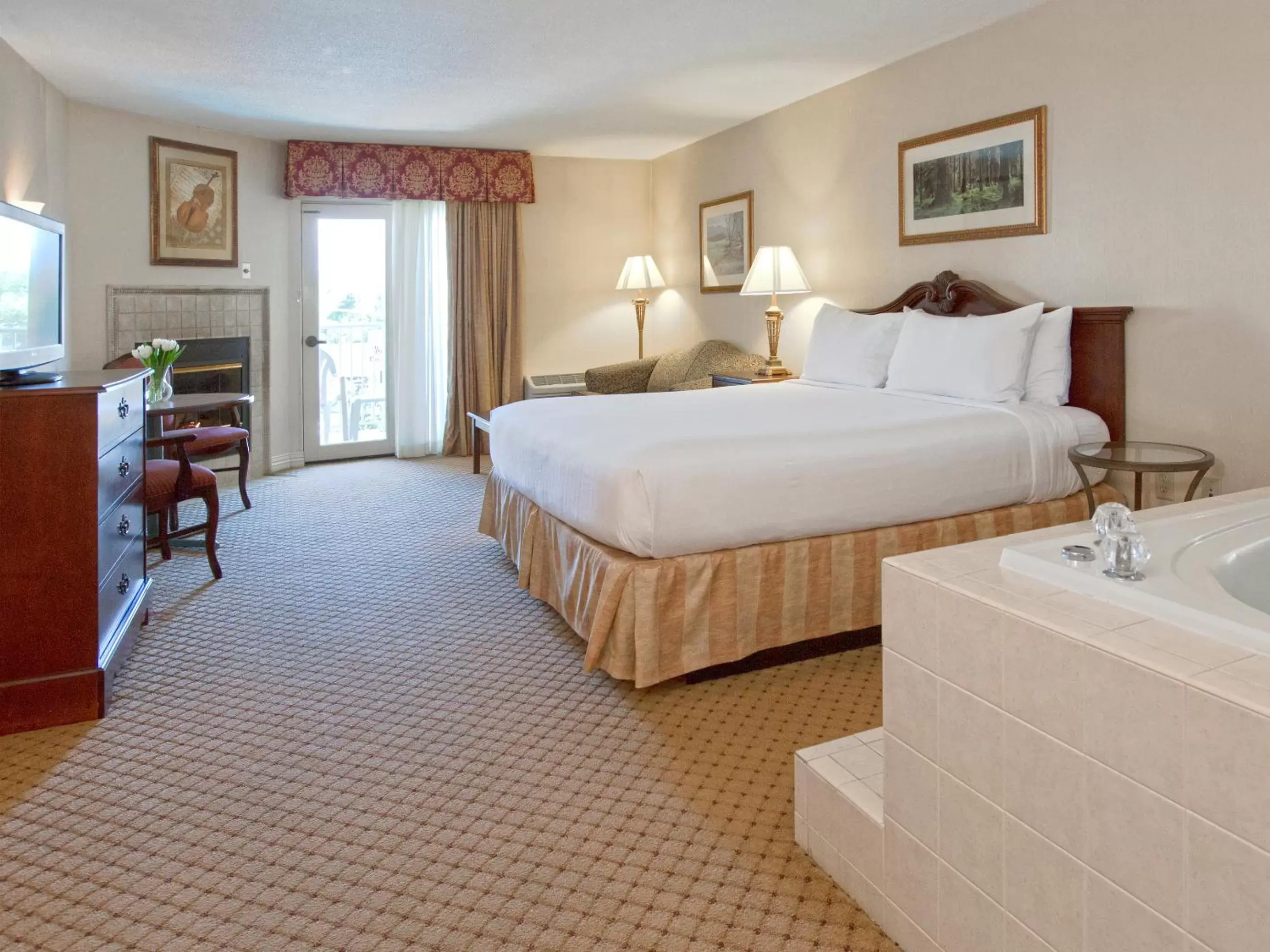 Photo of the whole room, Bed in Music Road Resort Hotel and Inn