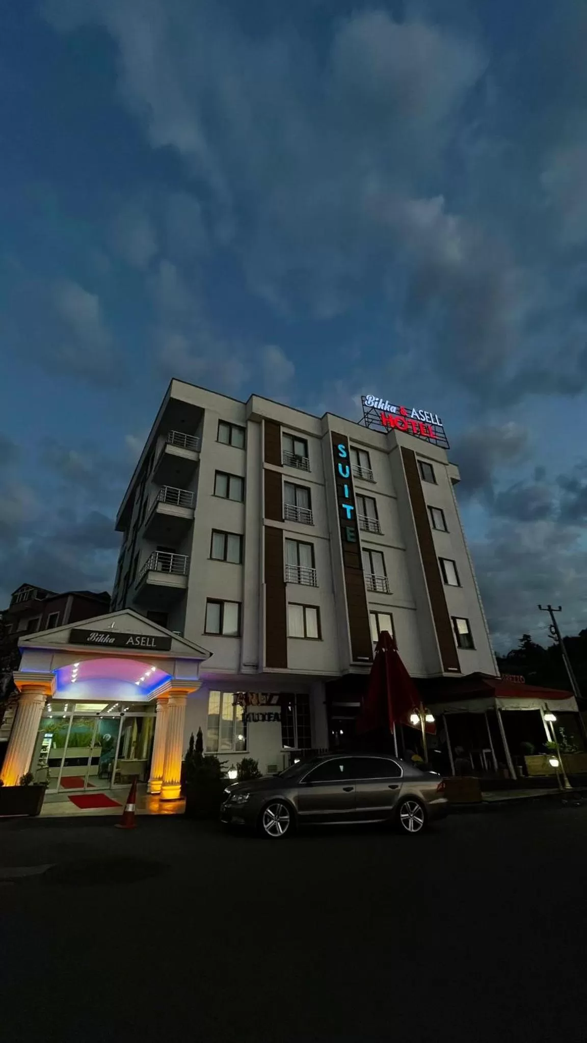 Property Building in Bikka&Asell Suite Hotel