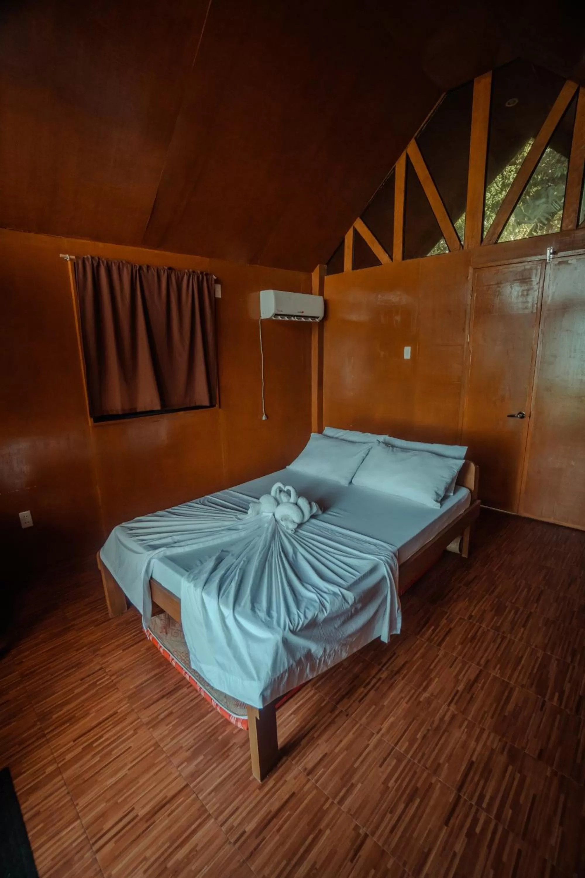 Bed in Cocovana Beach Resort