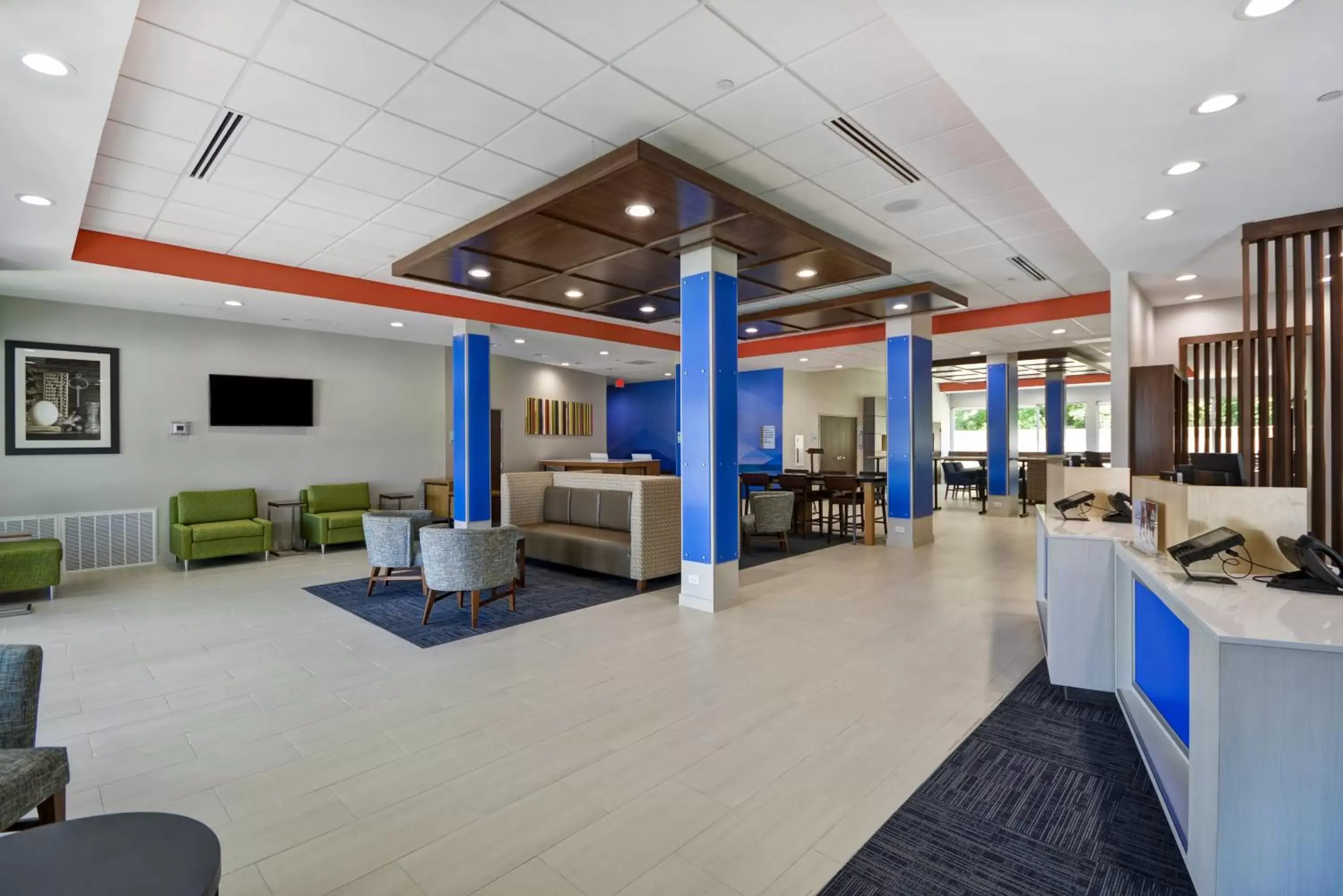 Property building in Holiday Inn Express & Suites - Houston NASA - Boardwalk Area by IHG Property building in Holiday Inn Express & Suites - Houston NASA - Boardwalk Area by IHG