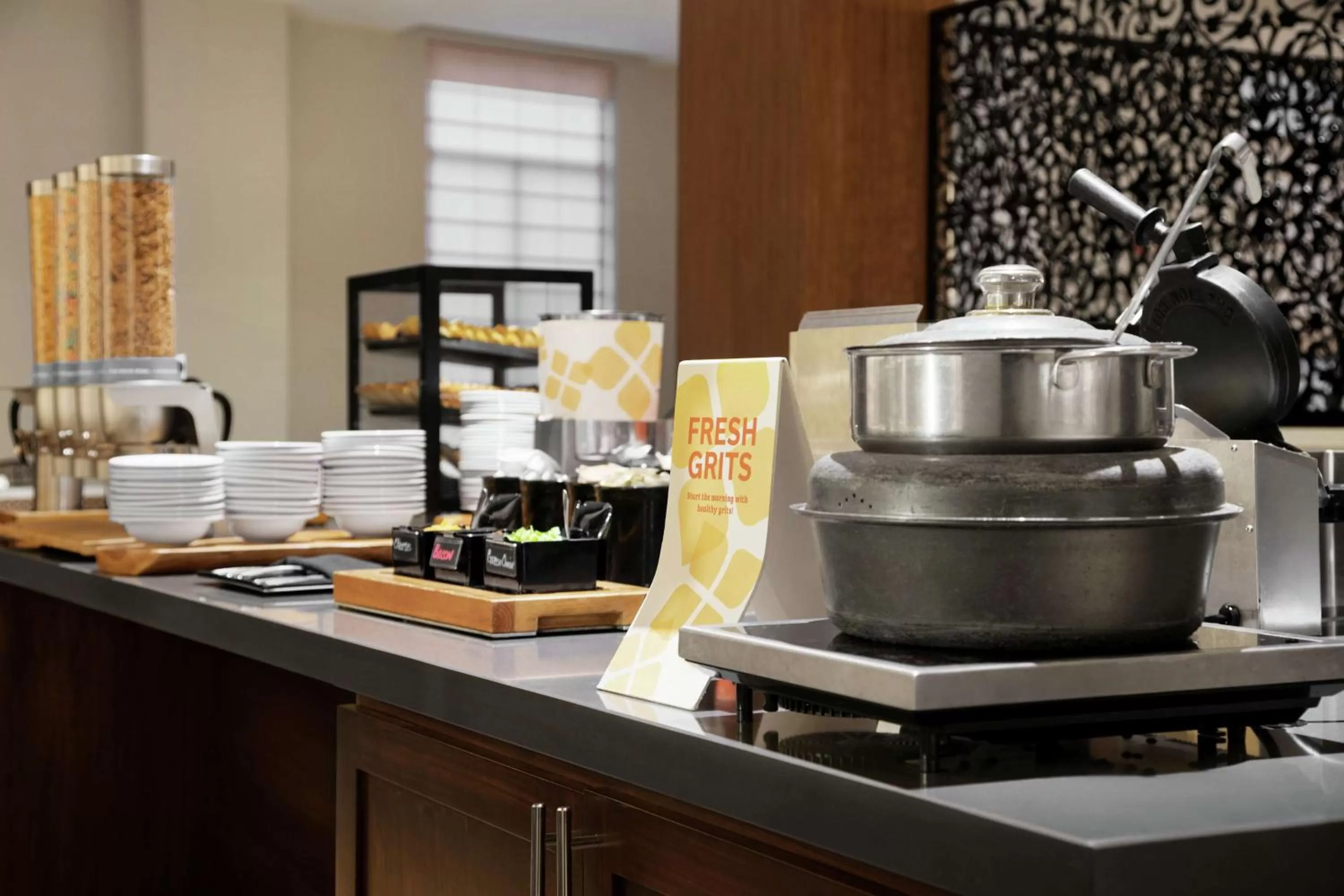 Restaurant/places to eat in Hilton Garden Inn New Orleans Convention Center