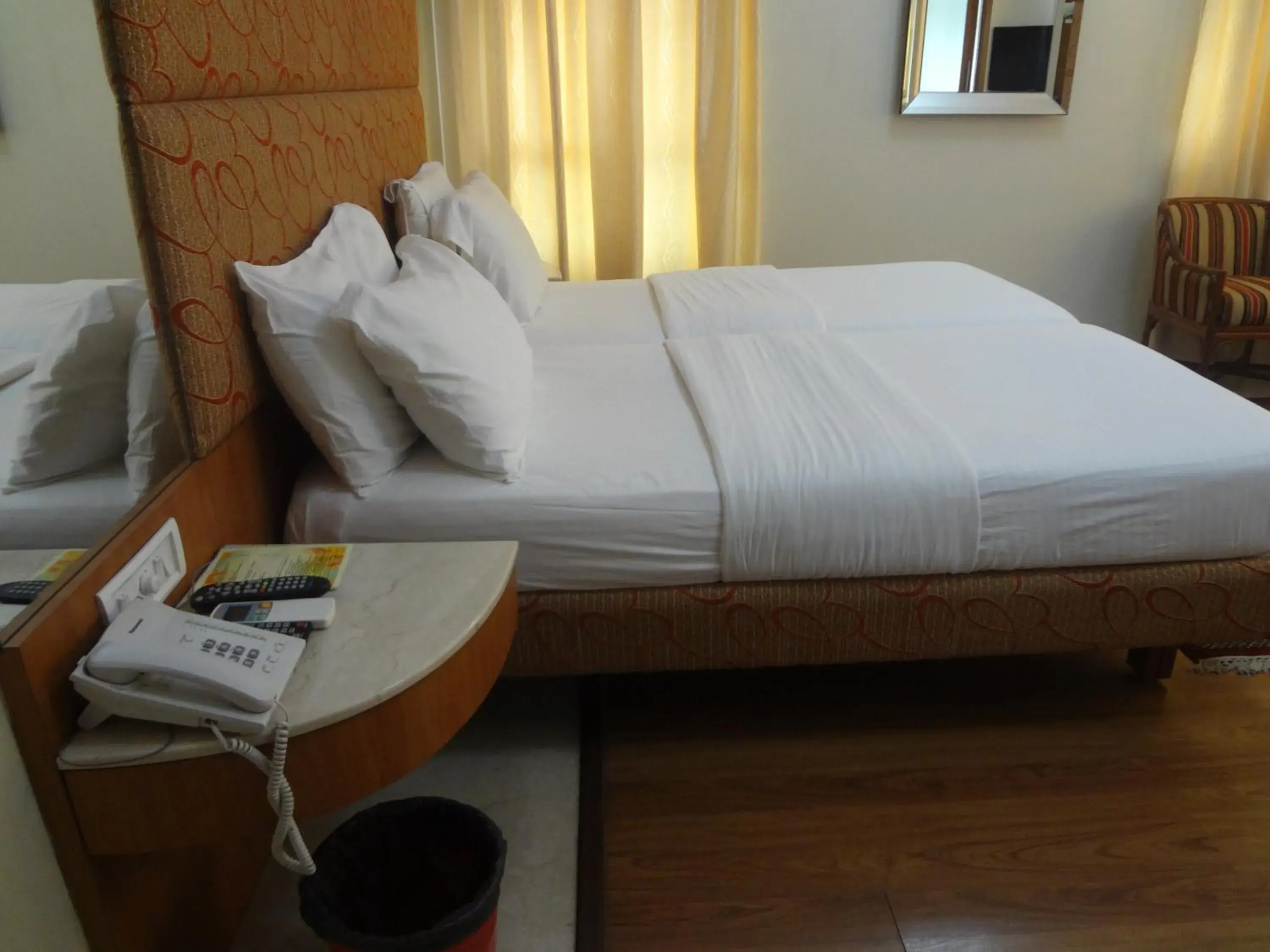 Bedroom, Bed in Astoria Hotel