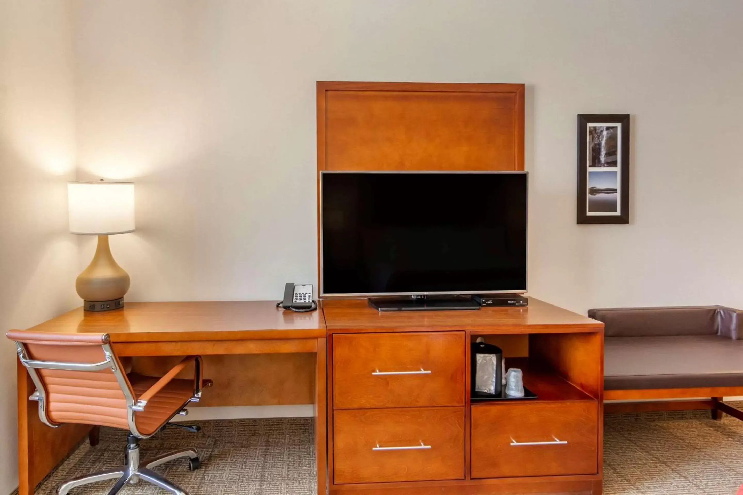 Photo of the whole room, TV/Entertainment Center in Comfort Inn & Suites