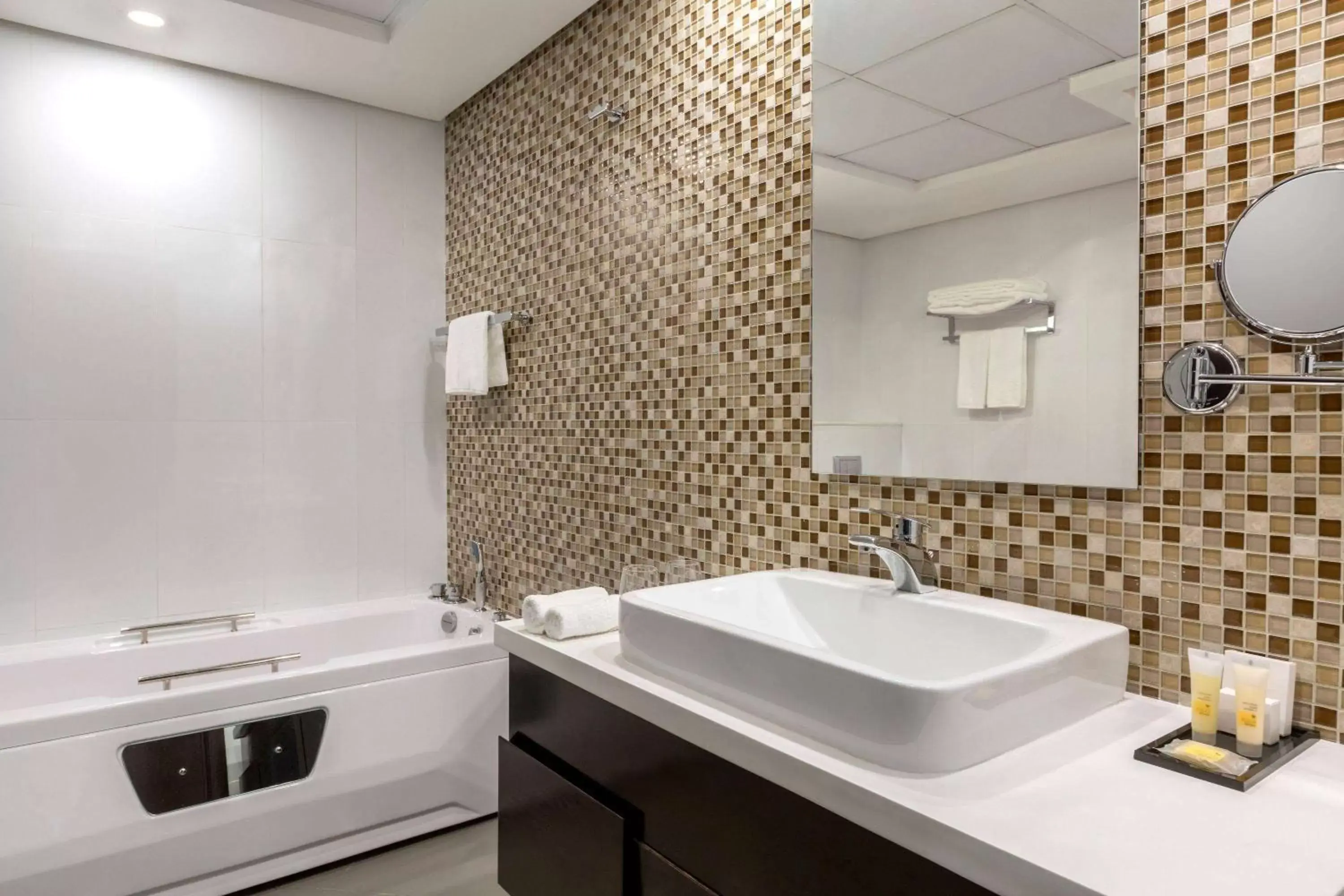 Bathroom in Ramada Hotel and Suites Amwaj Islands