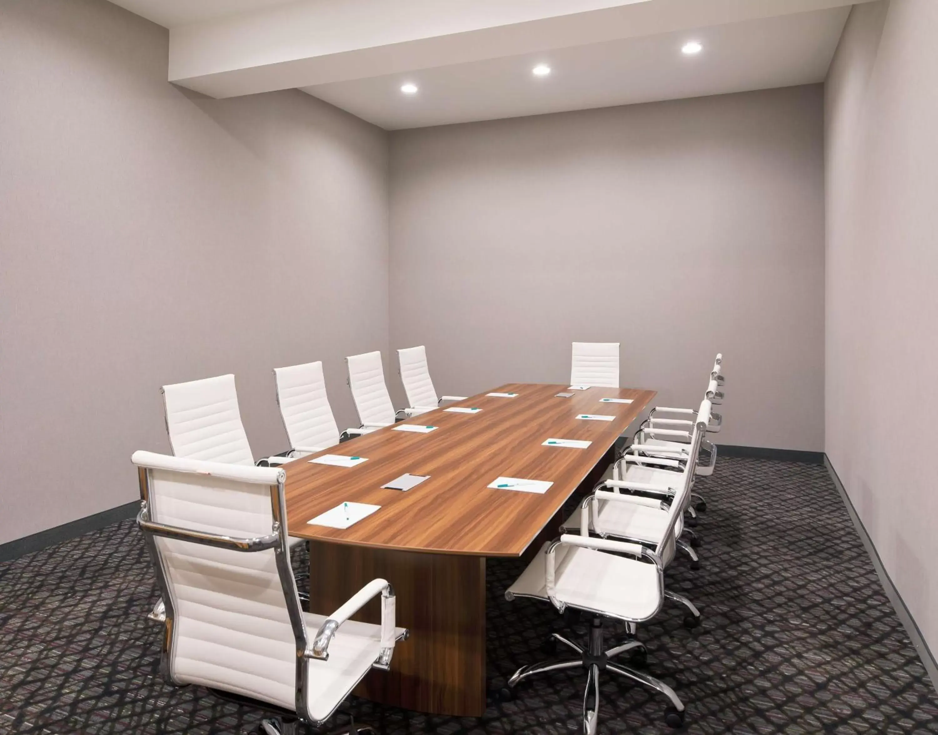 Meeting/conference room in Homewood Suites By Hilton Topeka