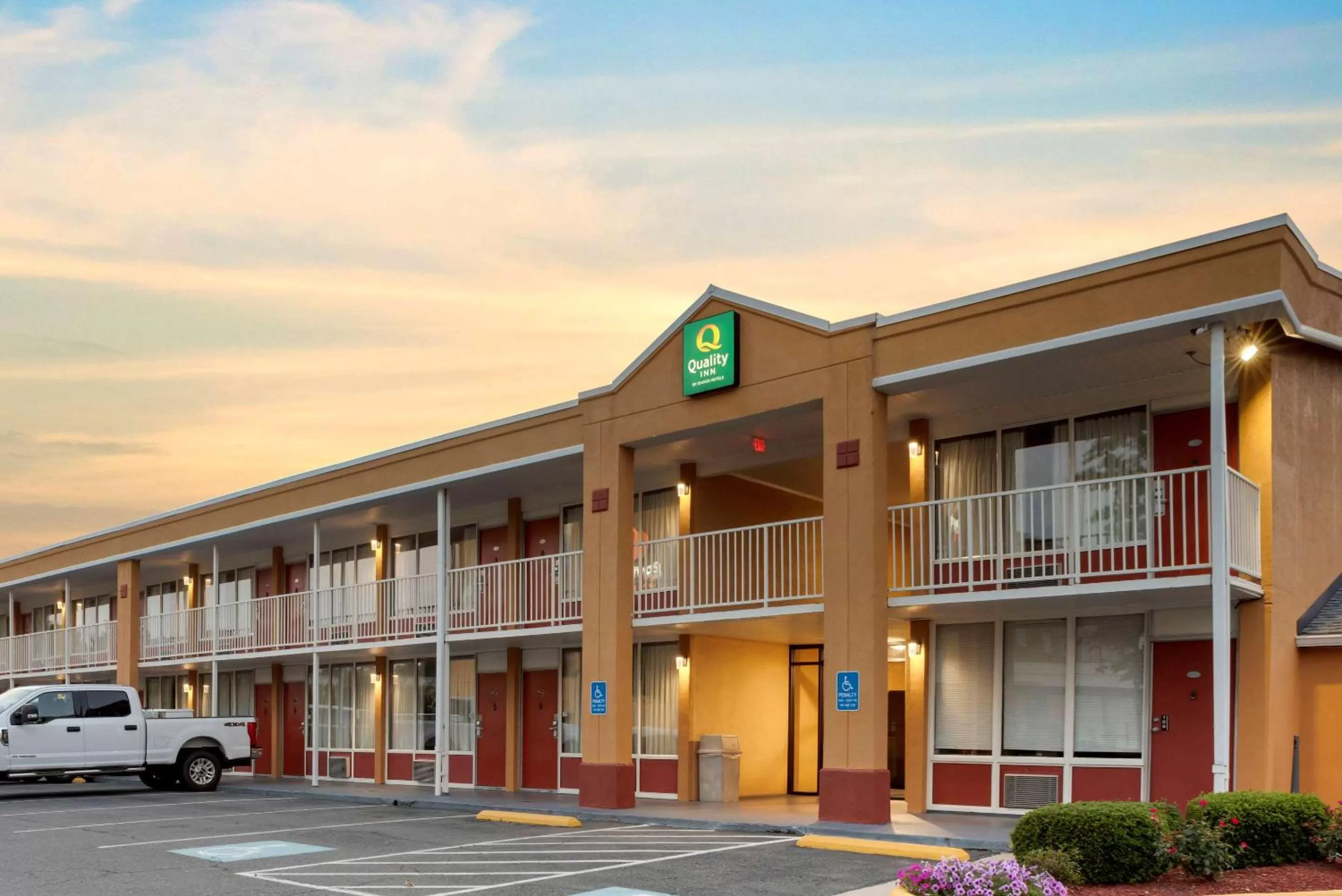 Property building in Quality Inn Fredericksburg near Historic Downtown