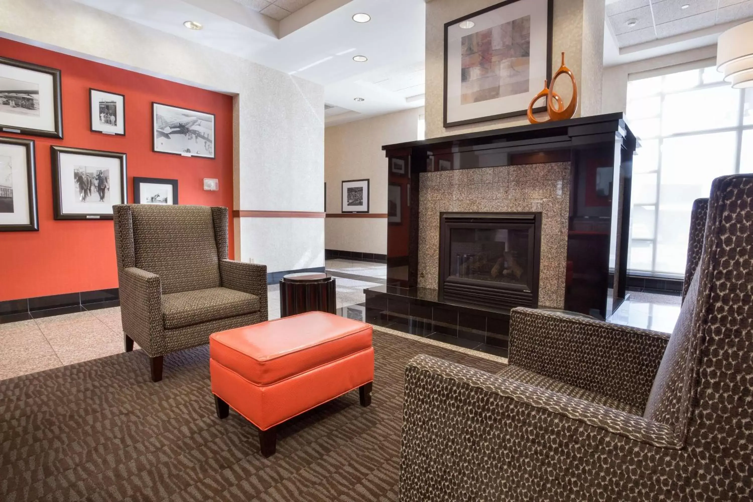 Lobby or reception, Seating Area in Drury Inn & Suites Columbus Grove City