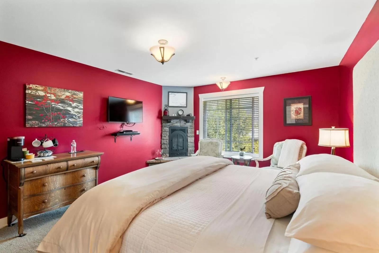 Photo of the whole room in Granite Hills Inn