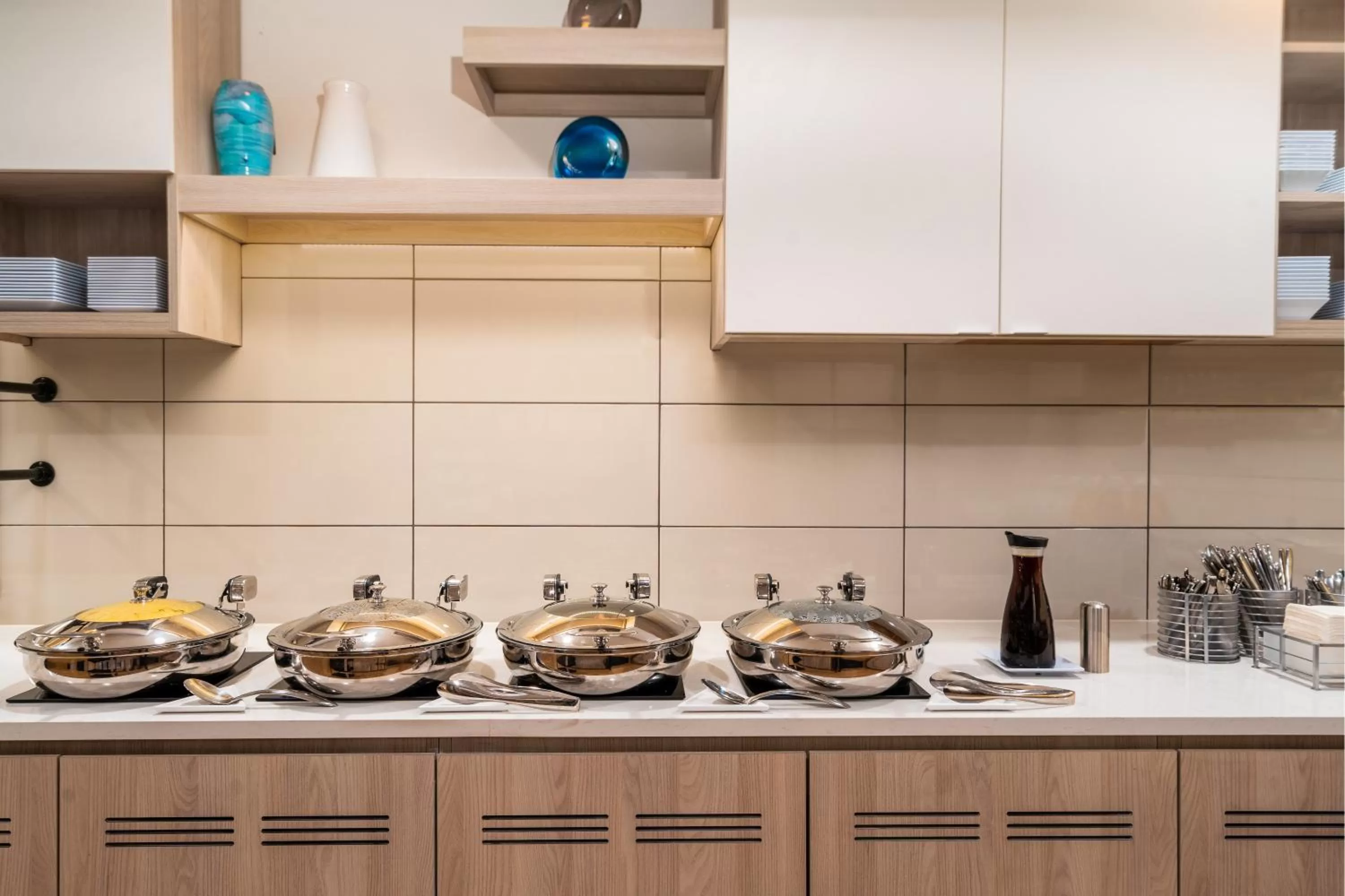 Buffet breakfast in Hyatt House Nashville/Franklin/Cool Springs