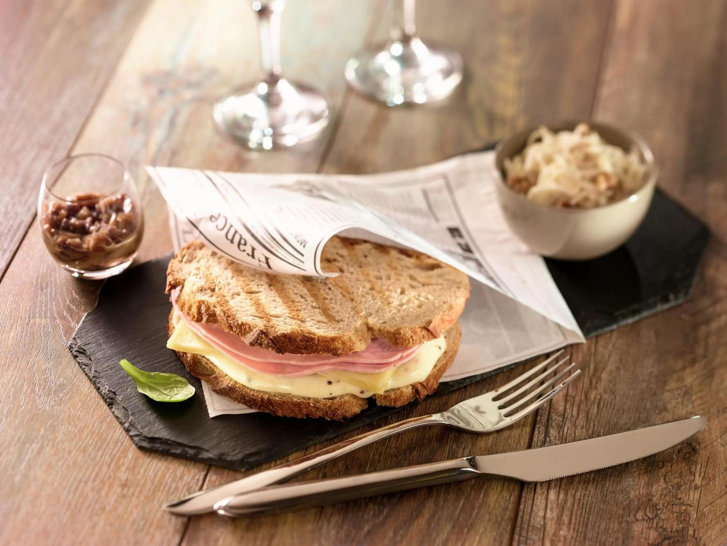 Restaurant/places to eat in ibis Hyeres Centre