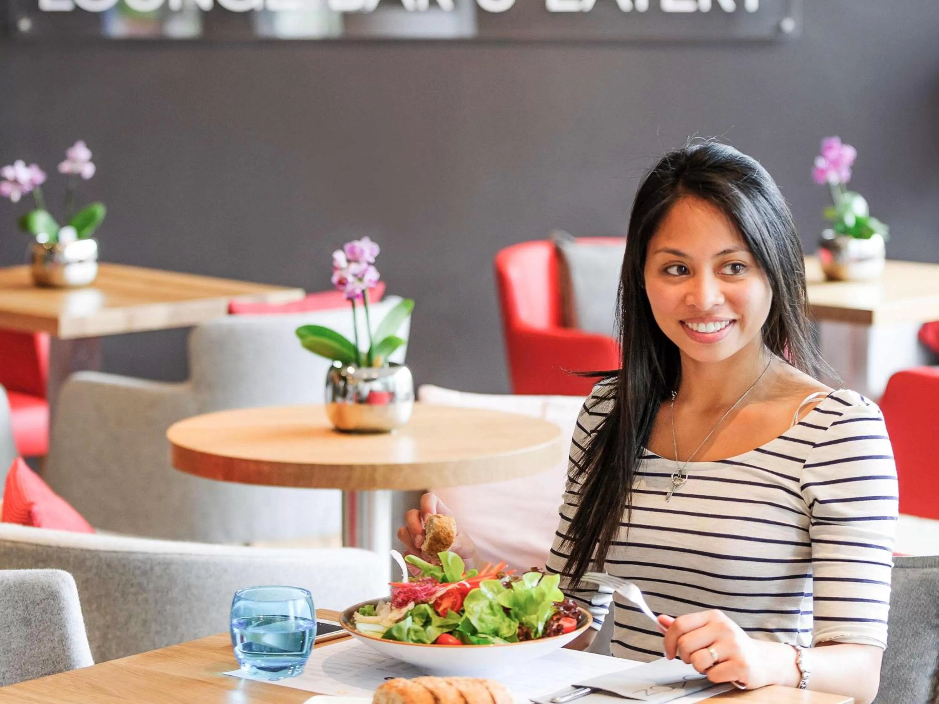 Restaurant/places to eat in Novotel Erlangen