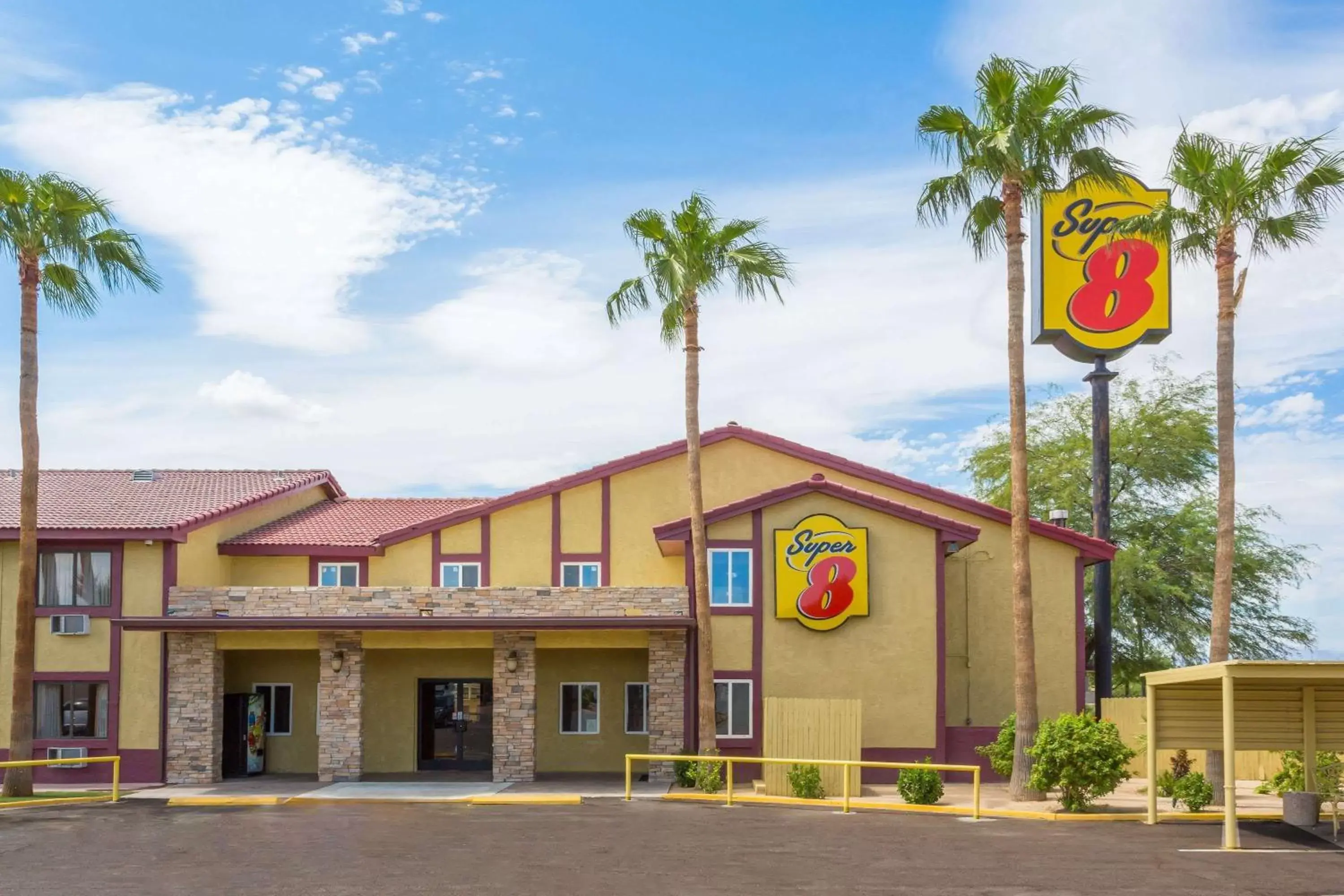 Property Building in Super 8 by Wyndham Goodyear/Phoenix Area
