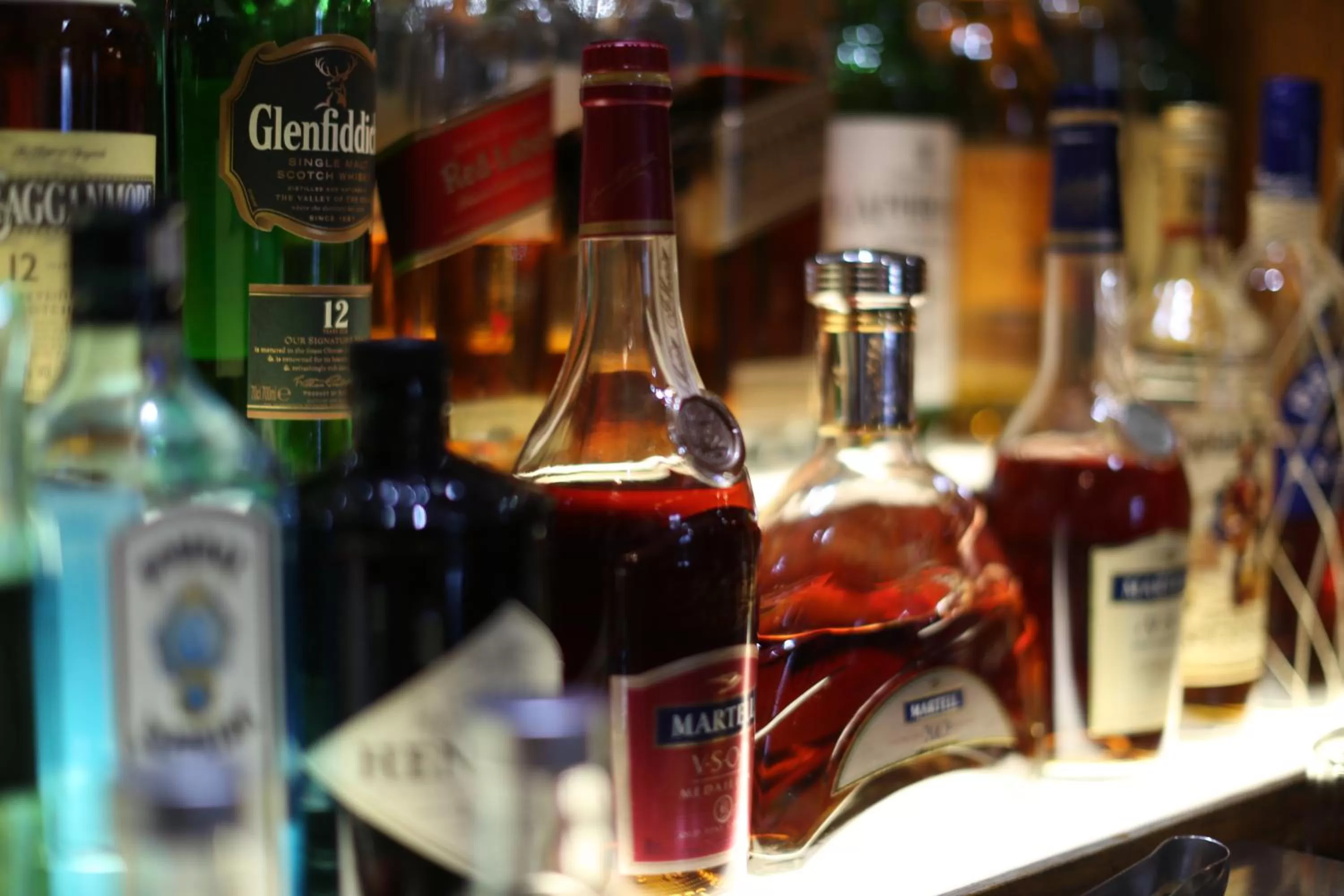 Lounge or bar in The Crown Hotel Bawtry-Doncaster