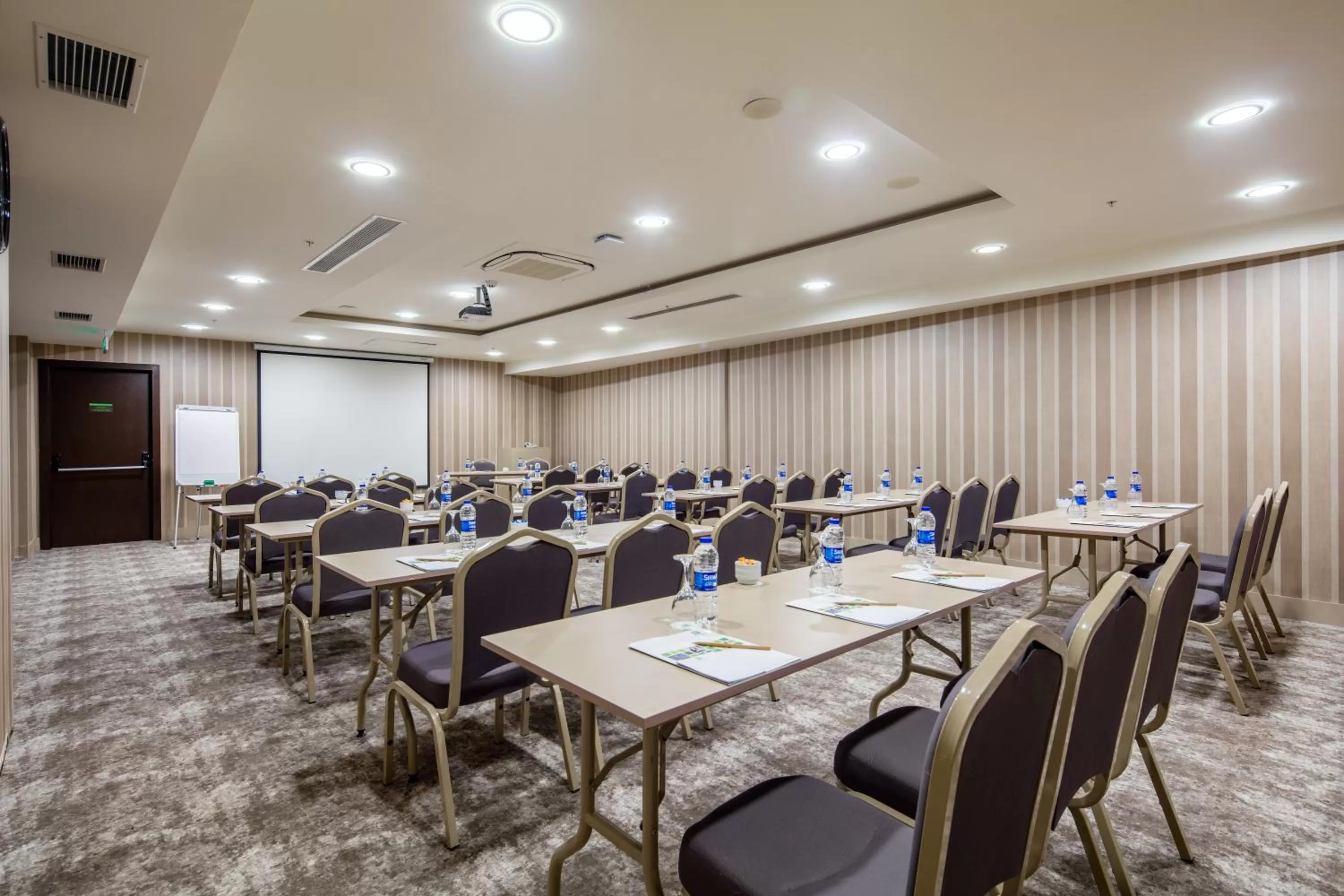 Meeting/conference room in Holiday Inn Antalya - Lara by IHG
