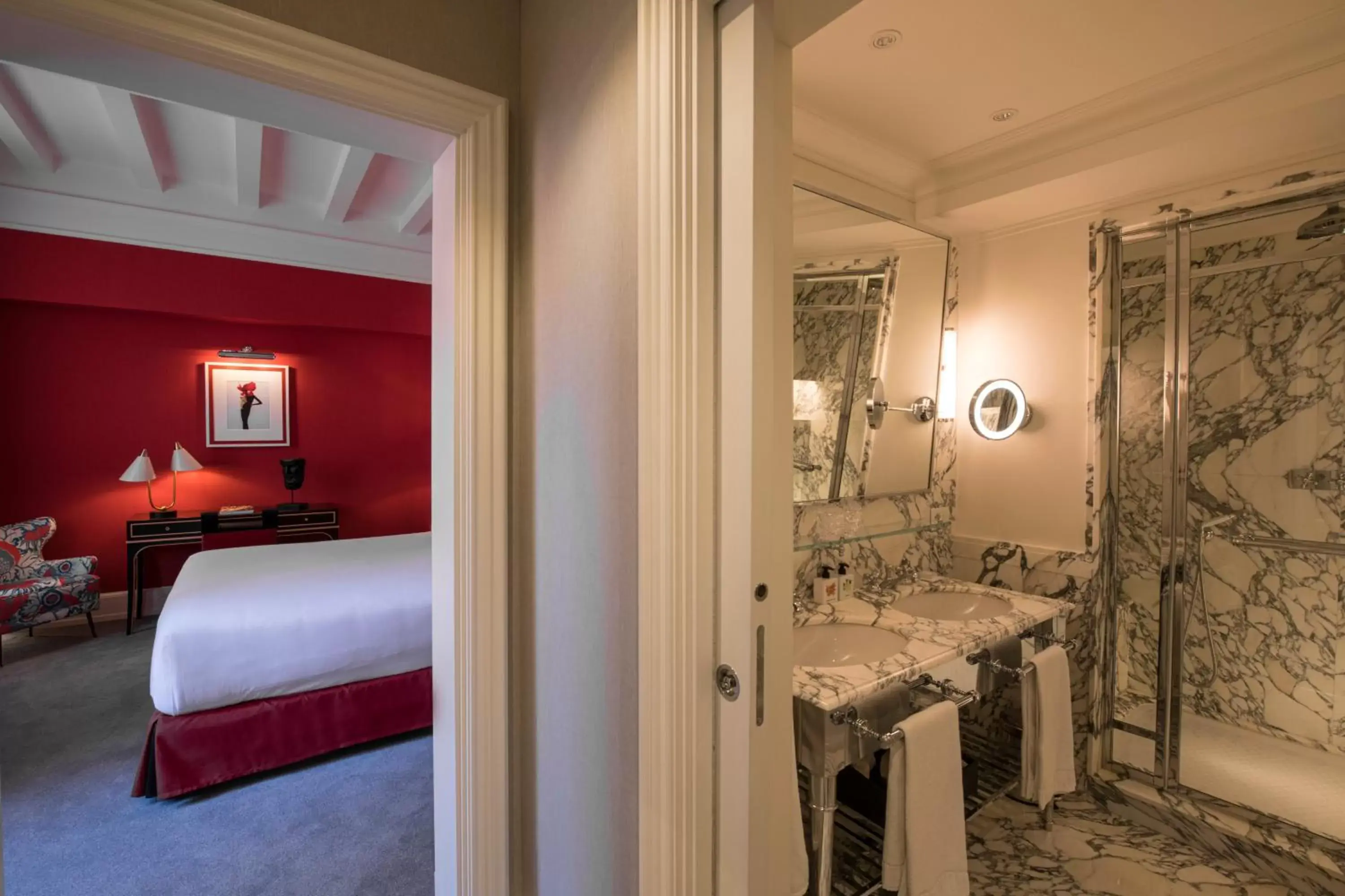 Bathroom, Bed in Maalot Roma - Small Luxury Hotels of the World