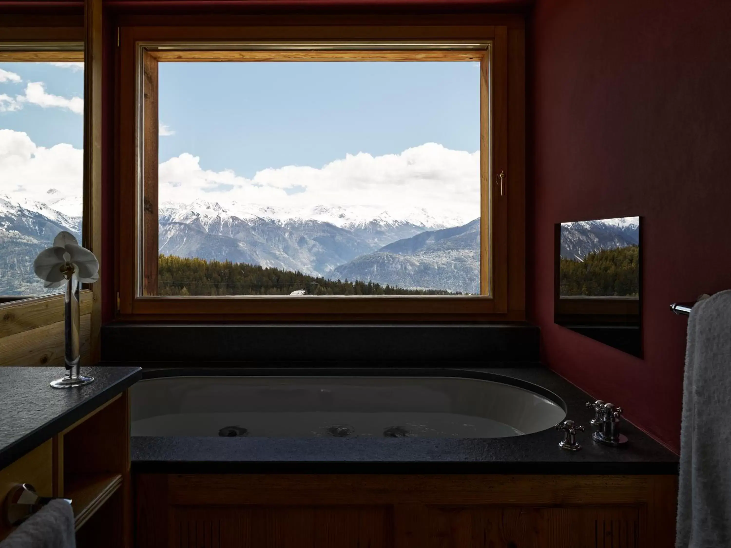 Bathroom, Mountain View in LeCrans