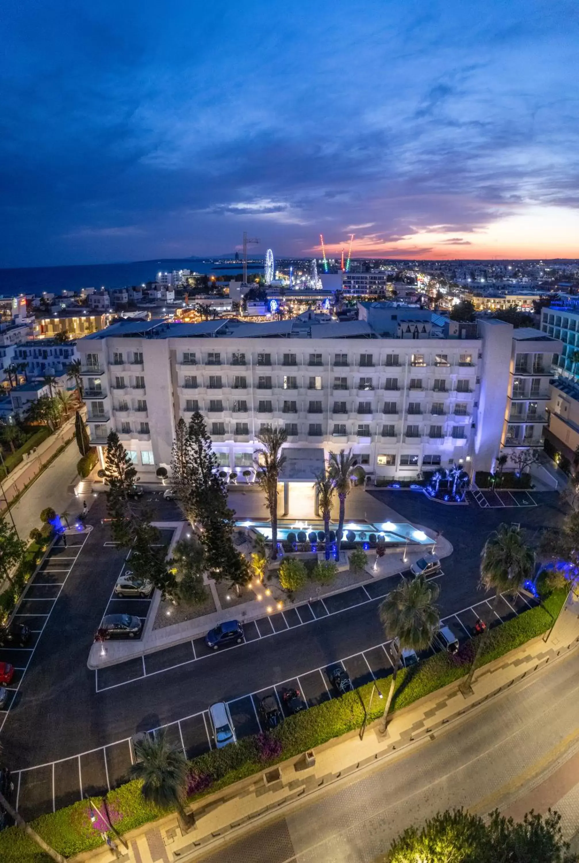 Bird's eye view, Bird's-eye View in Nestor Hotel