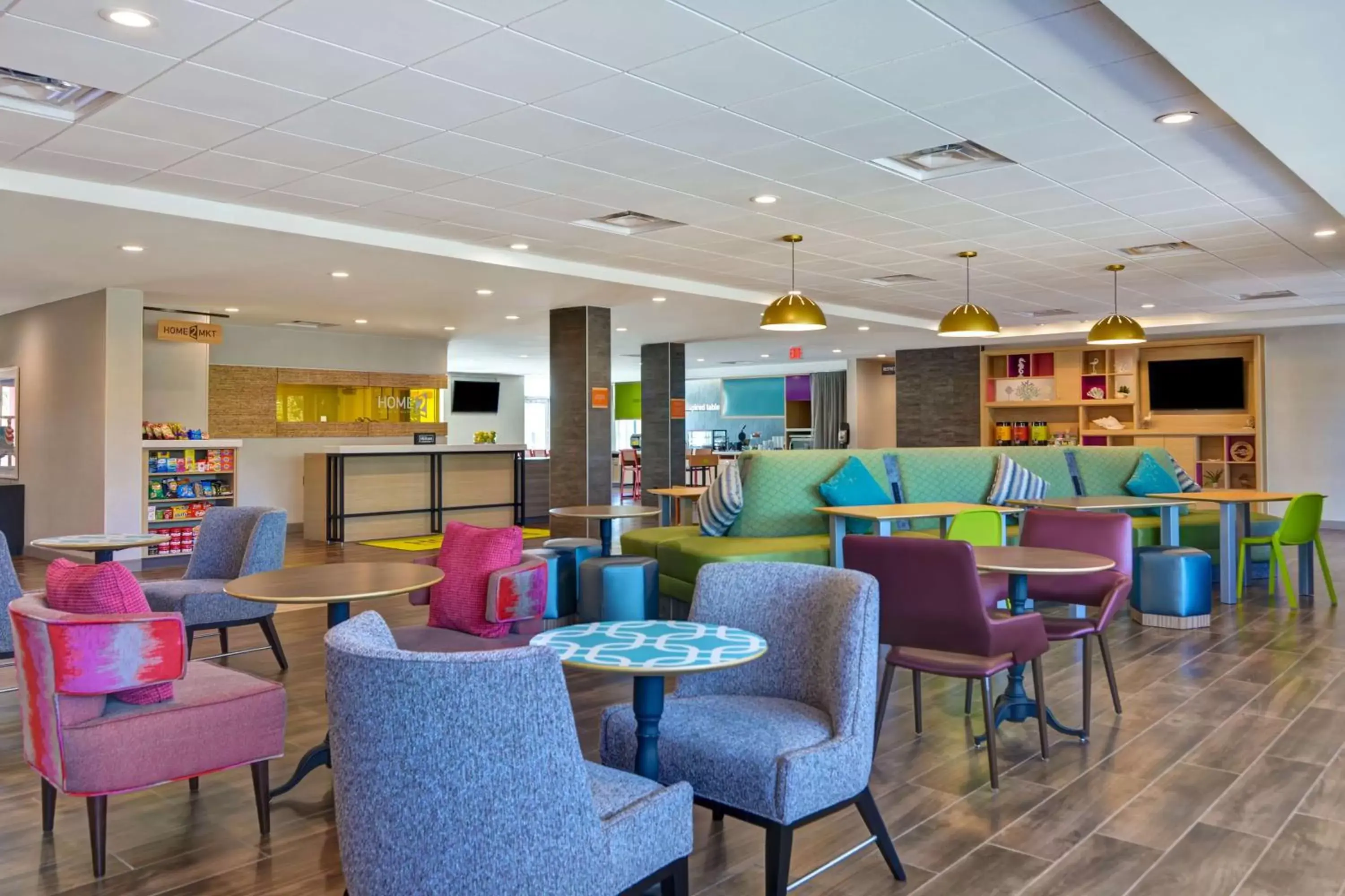 Breakfast, Lounge/Bar in Home2 Suites by Hilton, Sarasota I-75 Bee Ridge, Fl