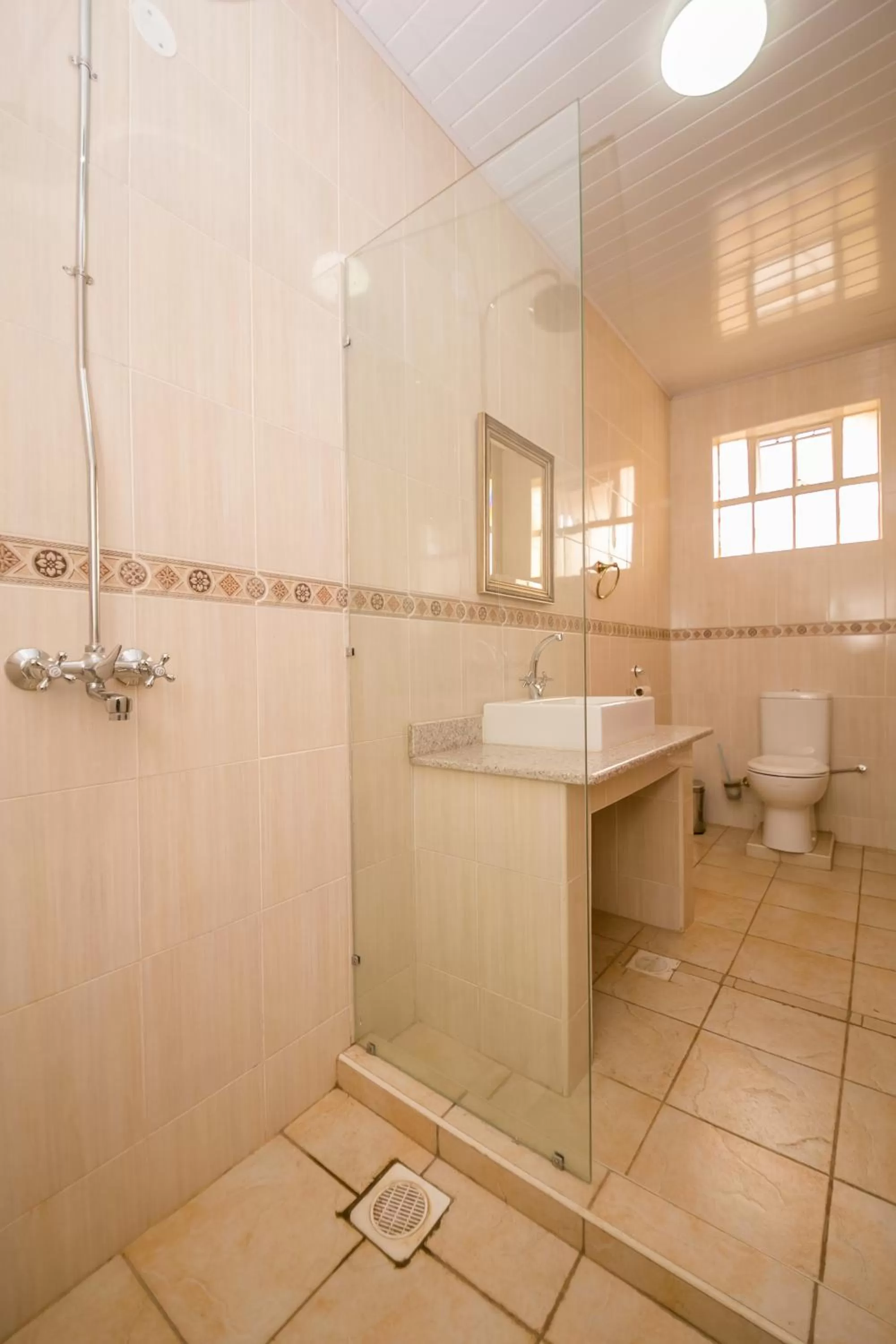 Toilet in Hotel Rudi