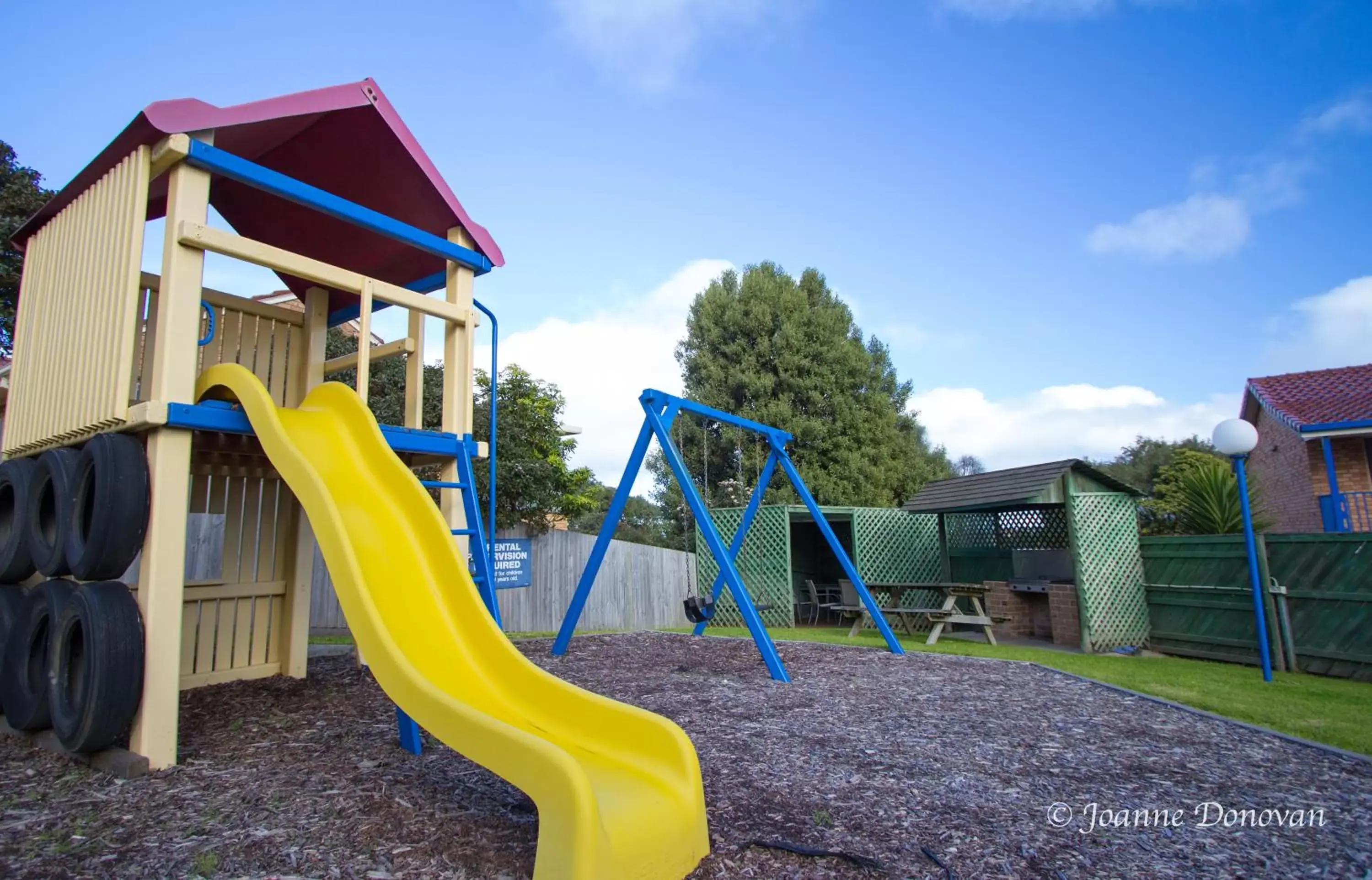 Children play ground, Children's Play Area in Blue Whale Motor Inn & Apartments