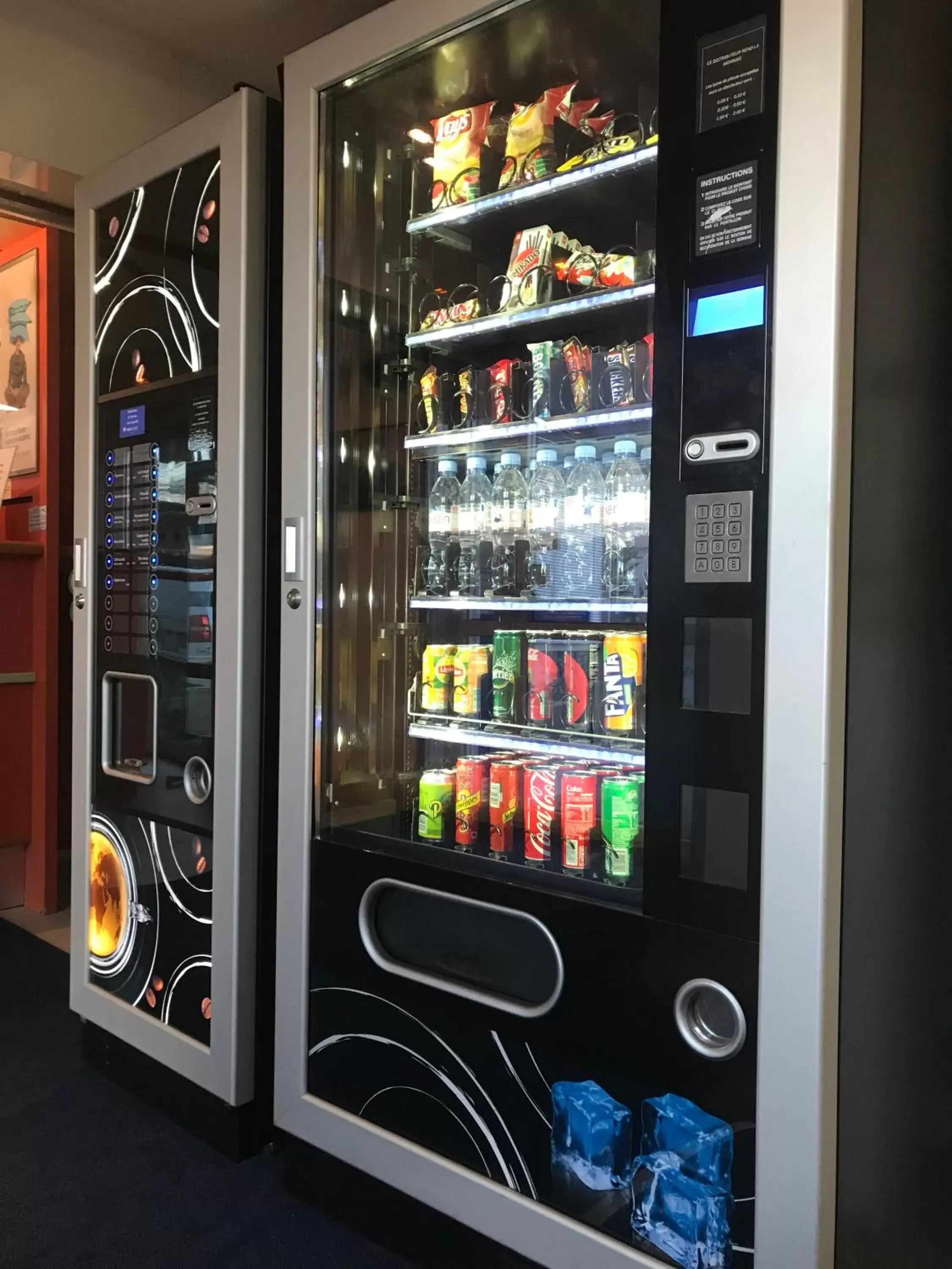 vending machine, Supermarket/Shops in ibis budget Arles Sud Fourchon