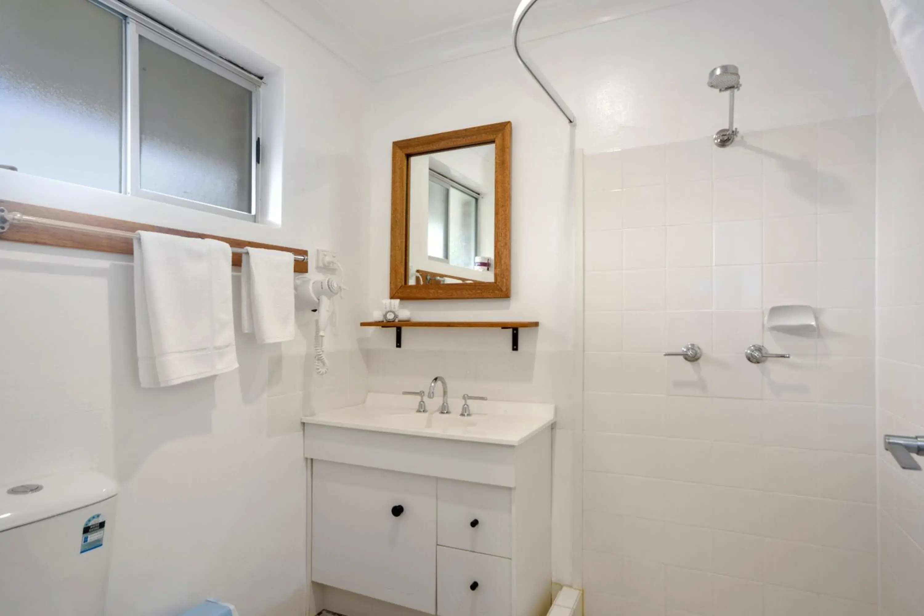 Bathroom in Pleasant Way River Lodge