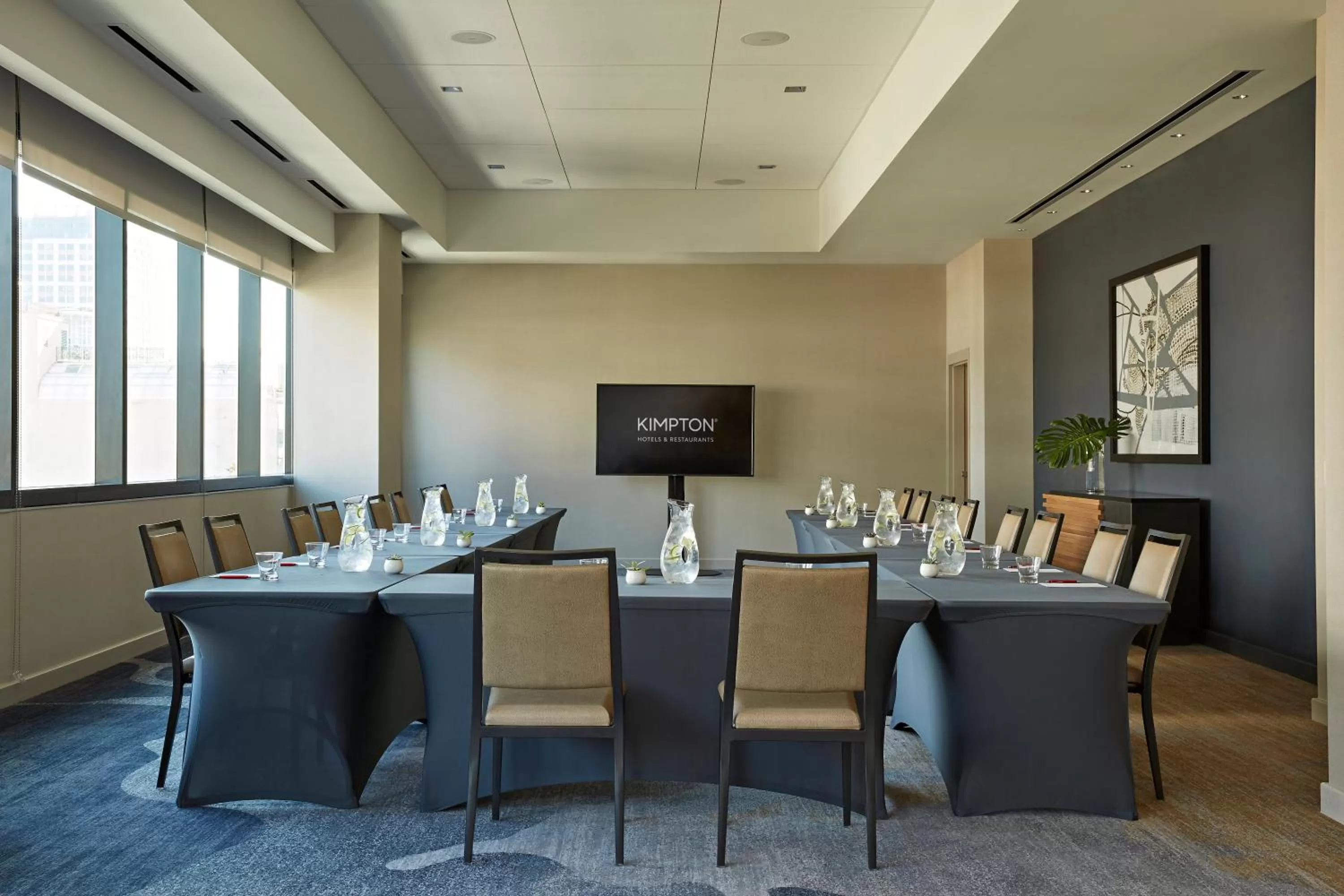Meeting/conference room in Kimpton Sawyer Hotel by IHG