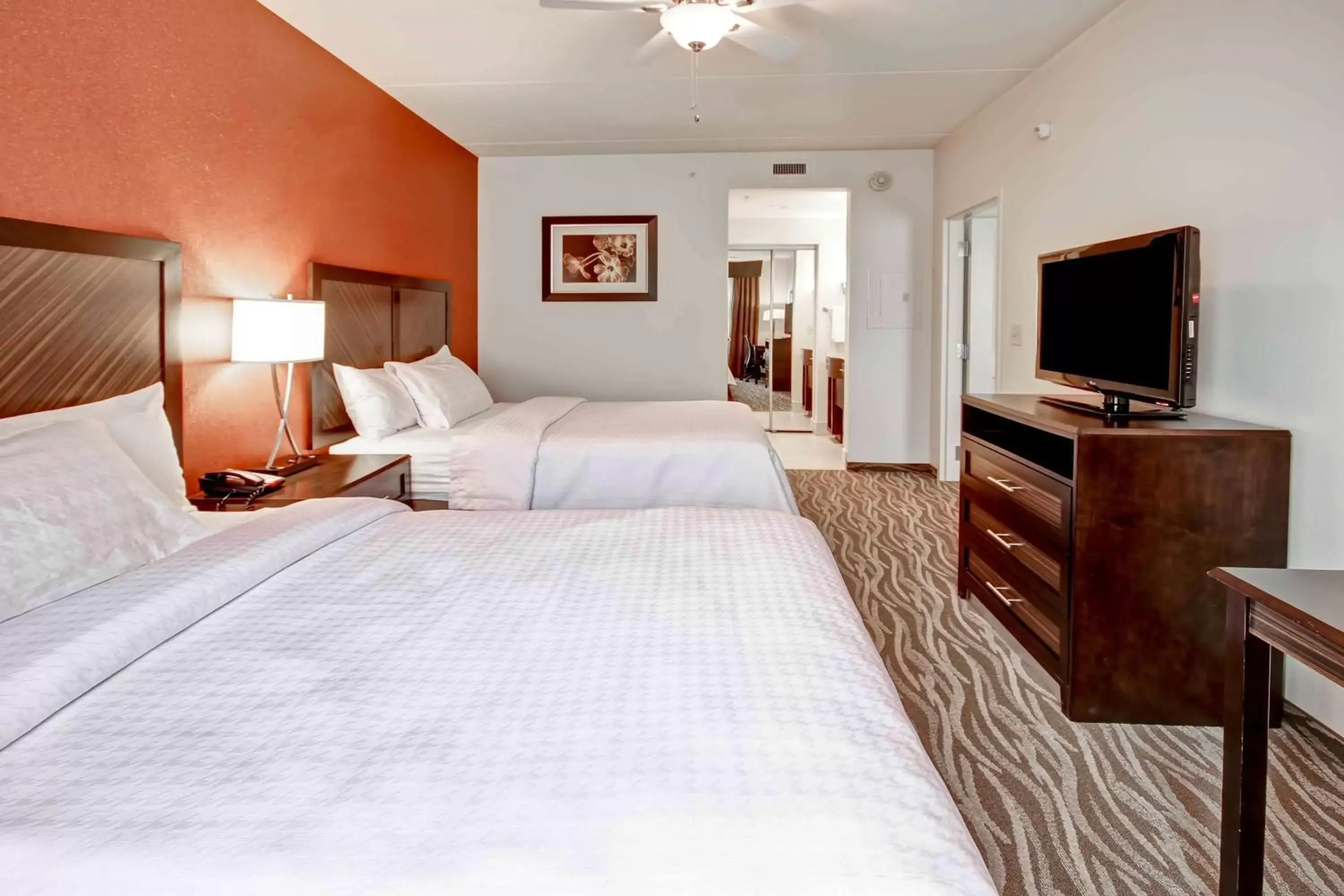 Bedroom, Bed in Homewood Suites - Doylestown