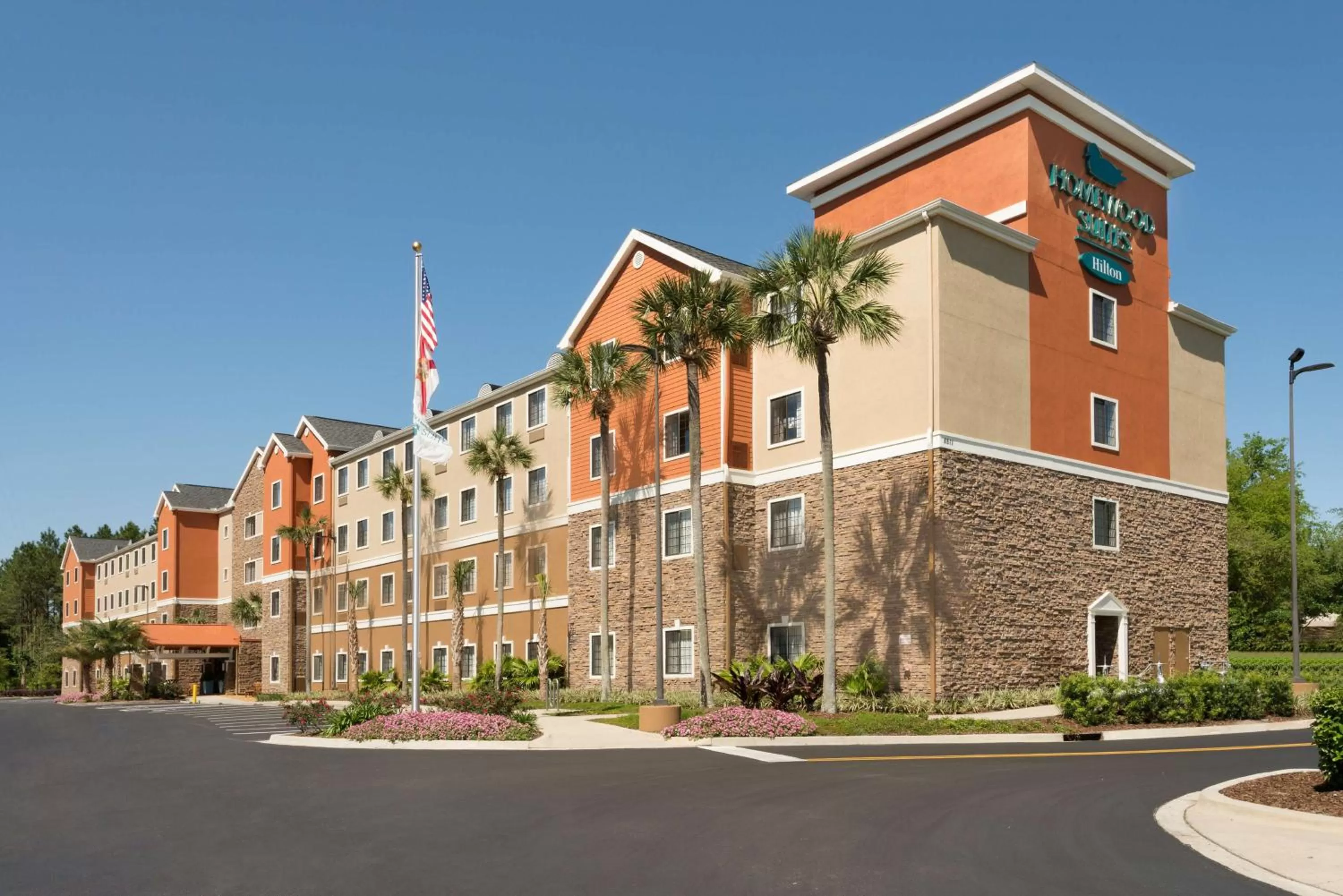Property building in Homewood Suites Jacksonville Deerwood Park