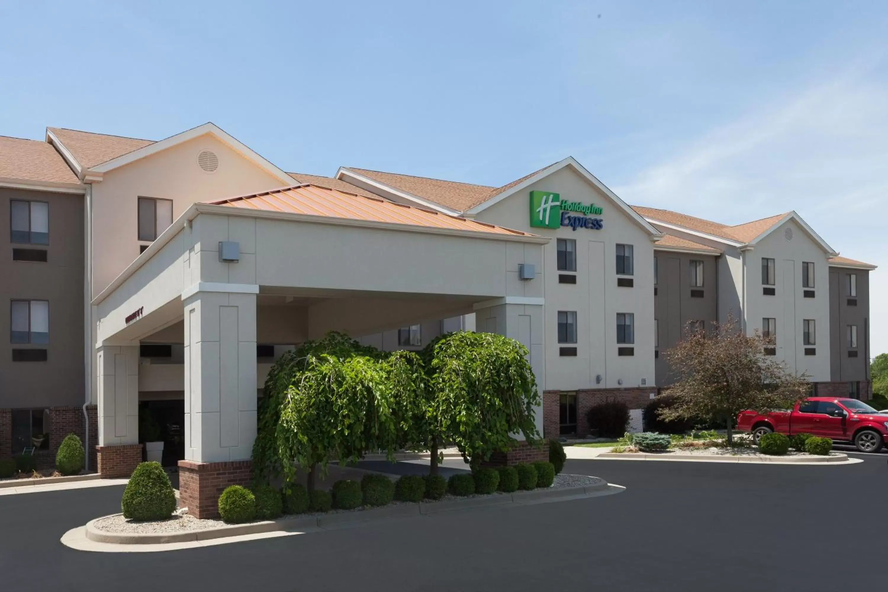 Property Building in Holiday Inn Express Hotel & Suites Brookville, an IHG Hotel