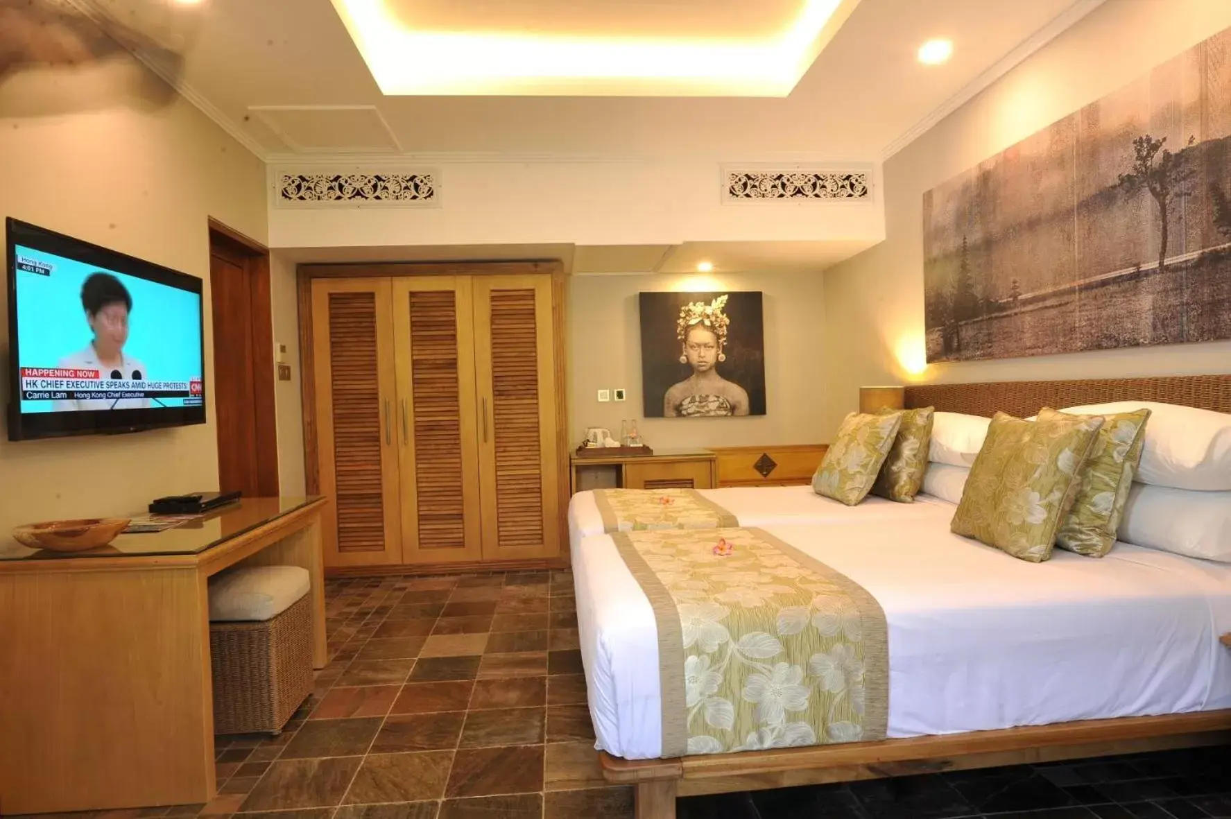 Bed in Puri Raja Hotel