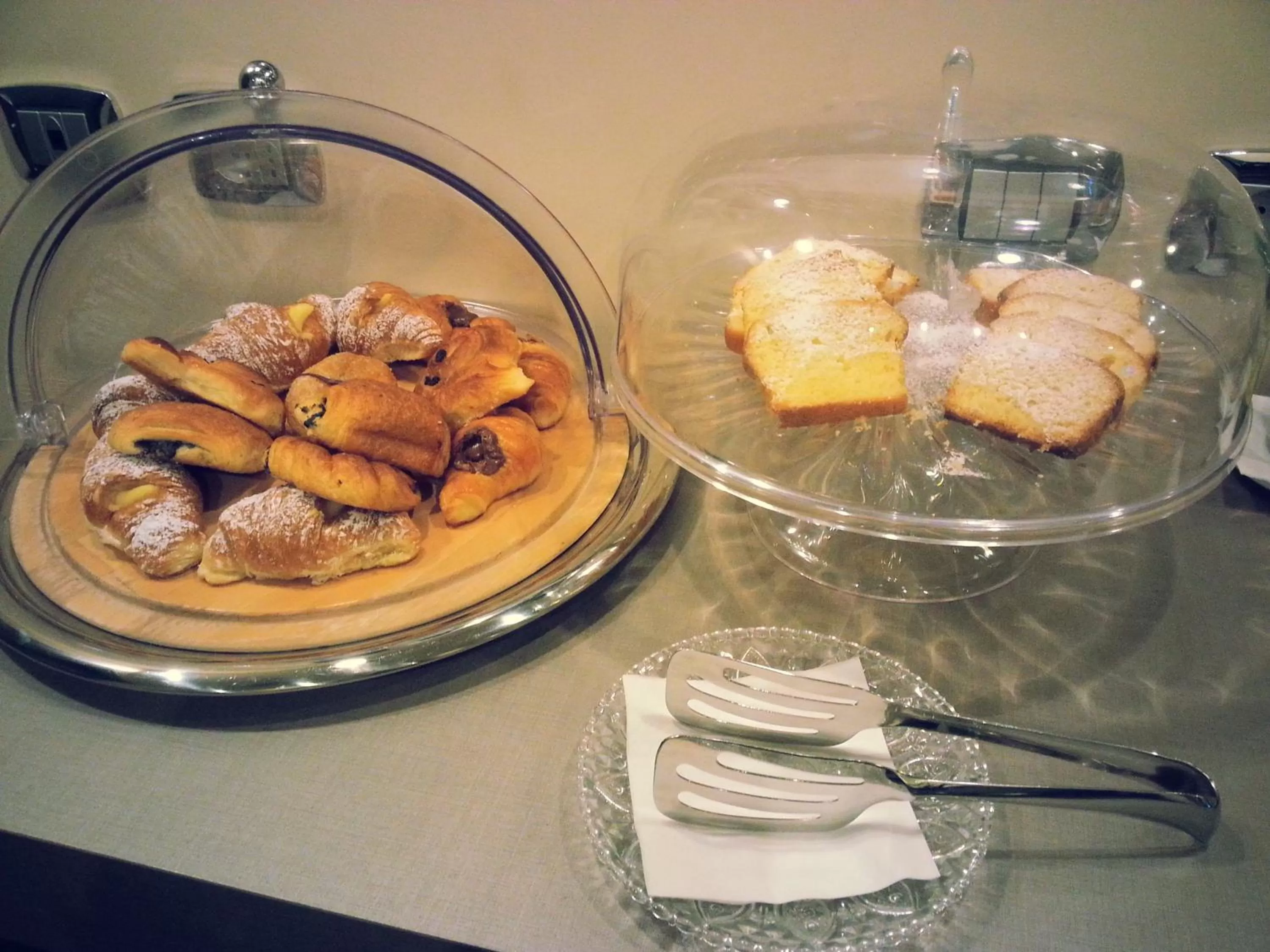Continental breakfast in Quirinale Luxury Rooms