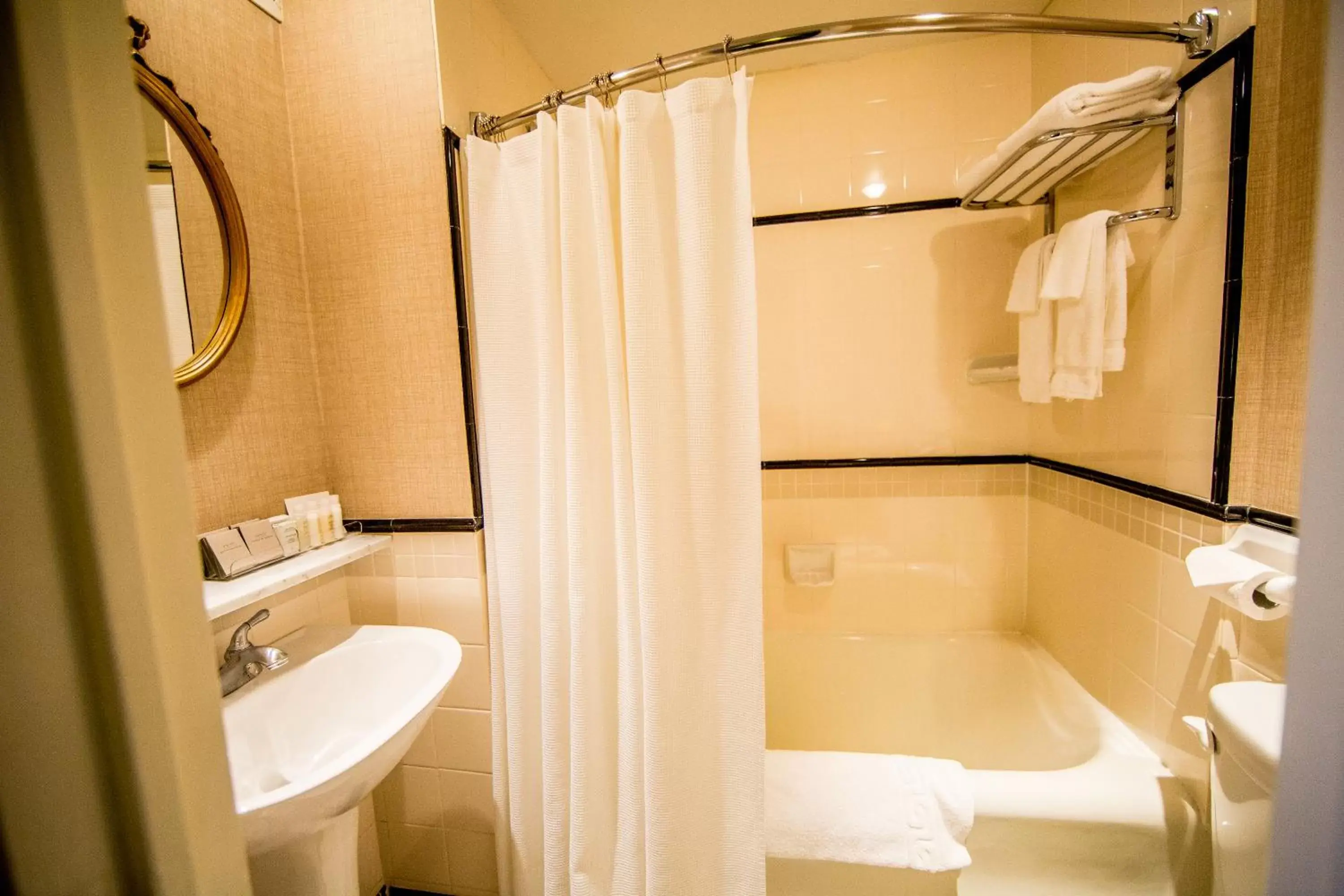 Bathroom in The Lord Nelson Hotel & Suites