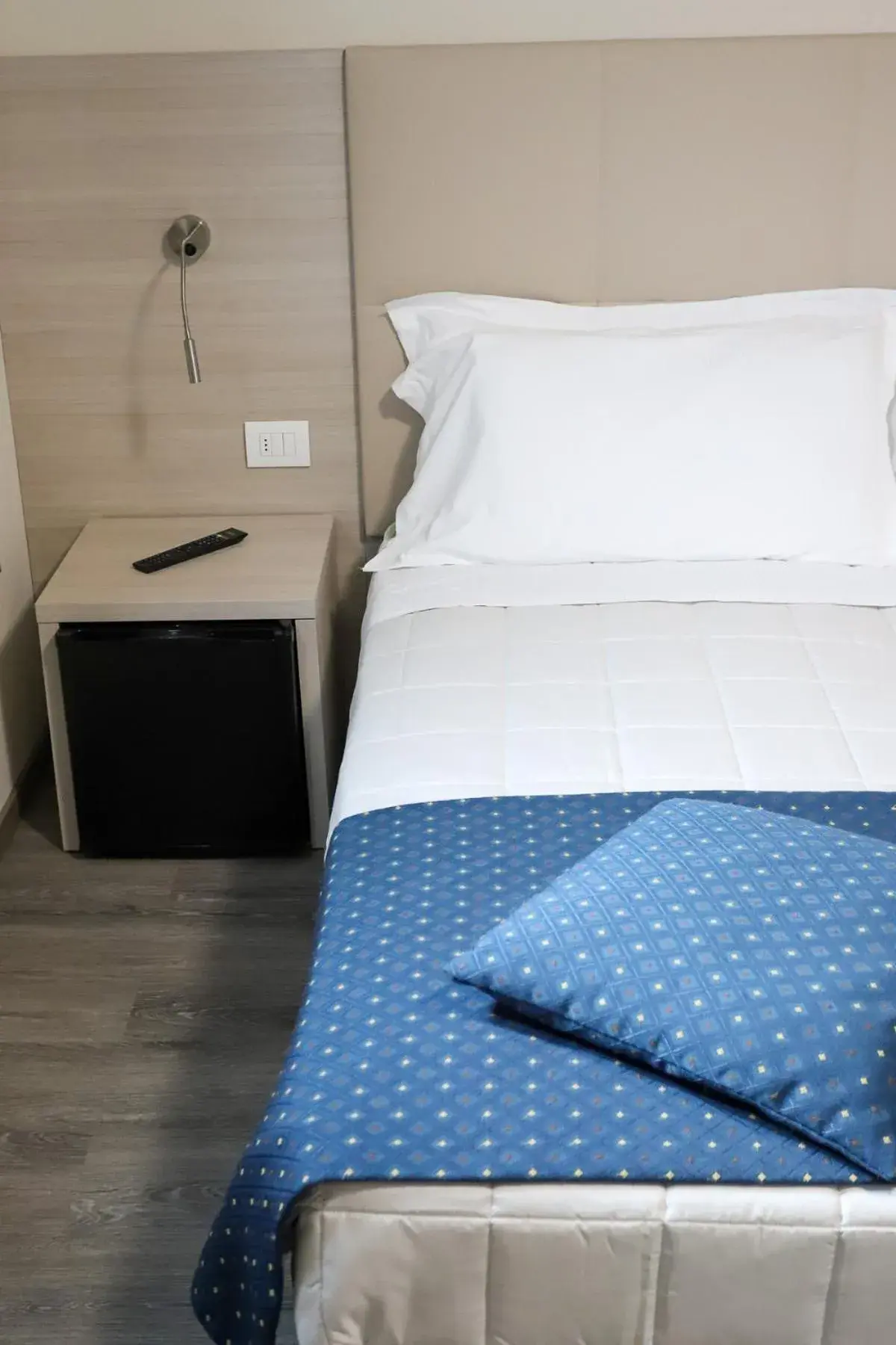 Twin Room - Disability Access in HOME HOTEL Twin Room - Disability Access in HOME HOTEL