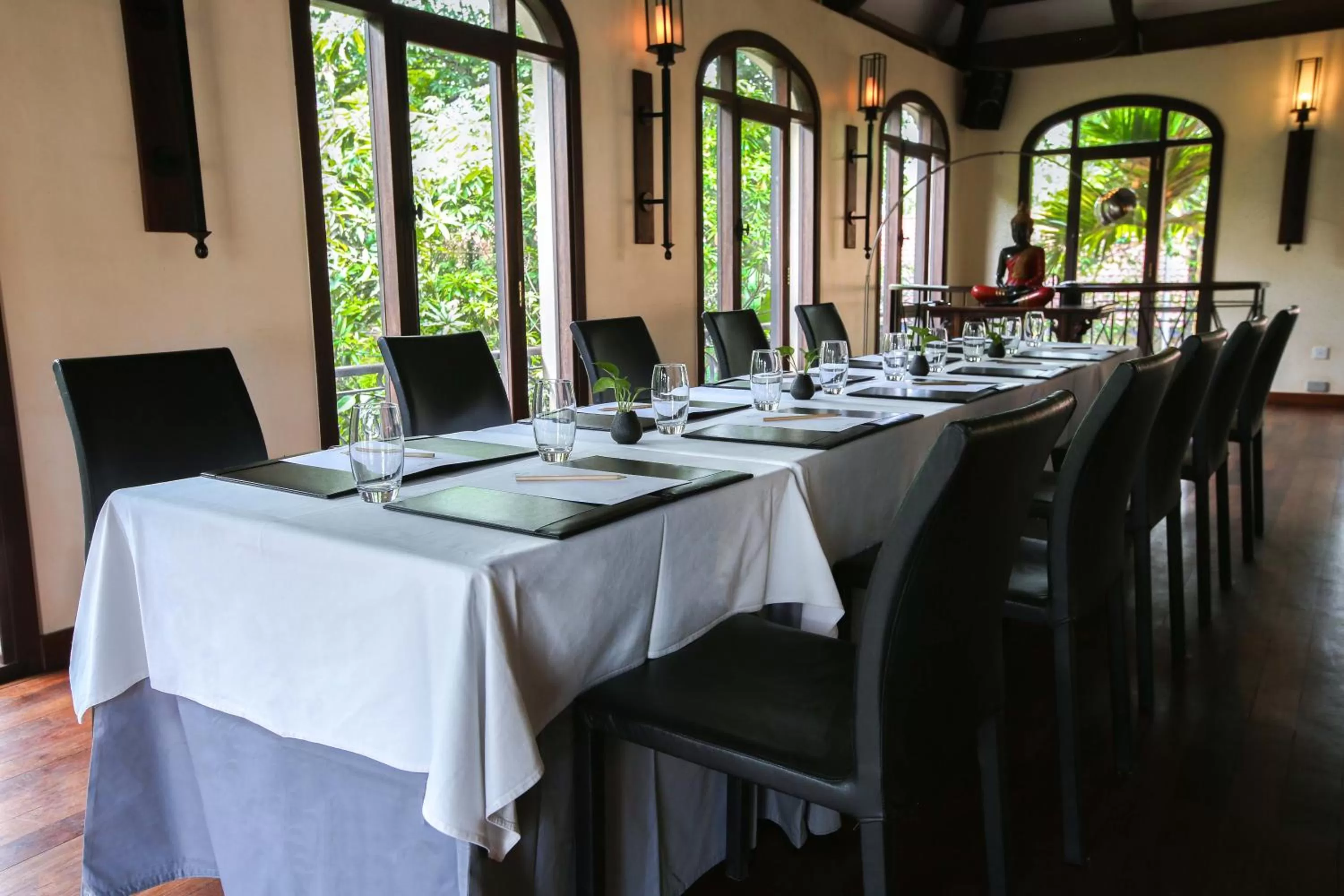 Business facilities in Heritage Suites Hotel