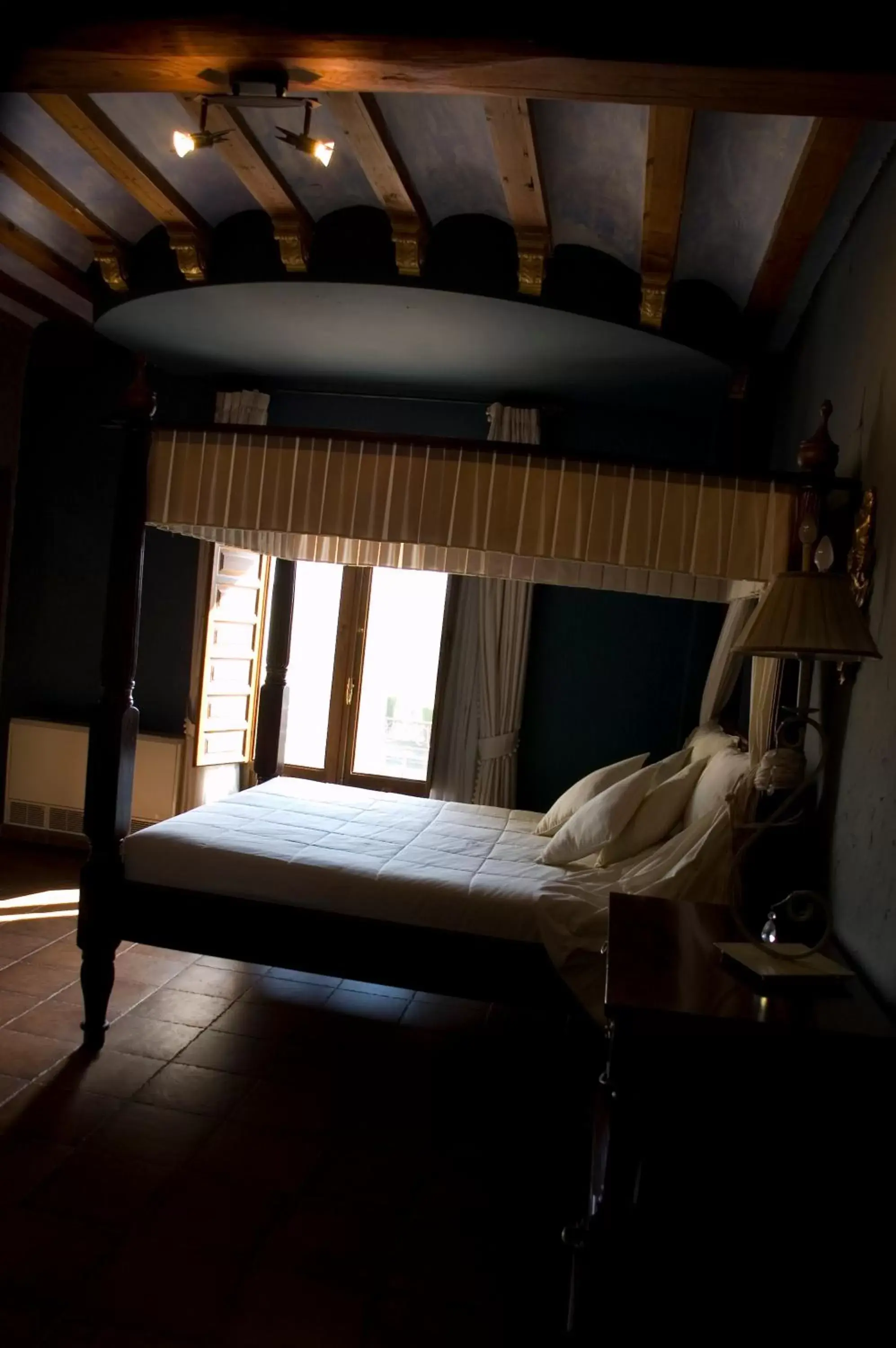 Bed, Bunk Bed in Hotel Caseta Nova
