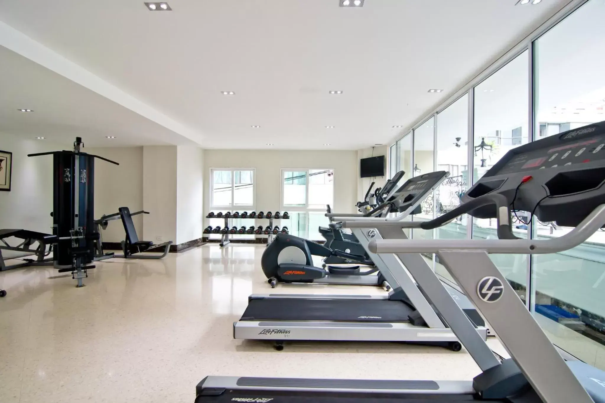Fitness centre/facilities in LK The Empress Fitness centre/facilities in LK The Empress