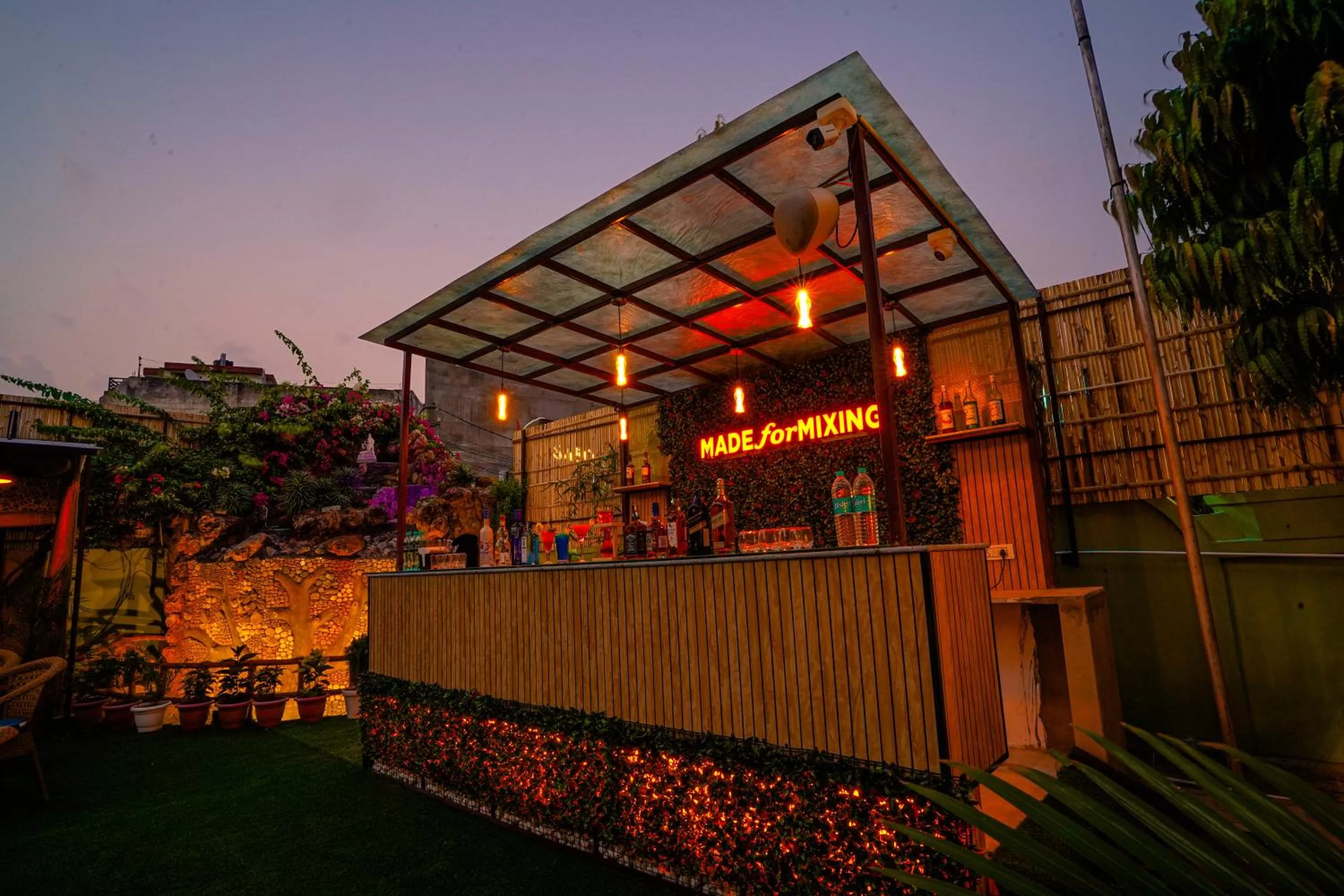 oven in Treebo New Rockwell Vivek Vihar