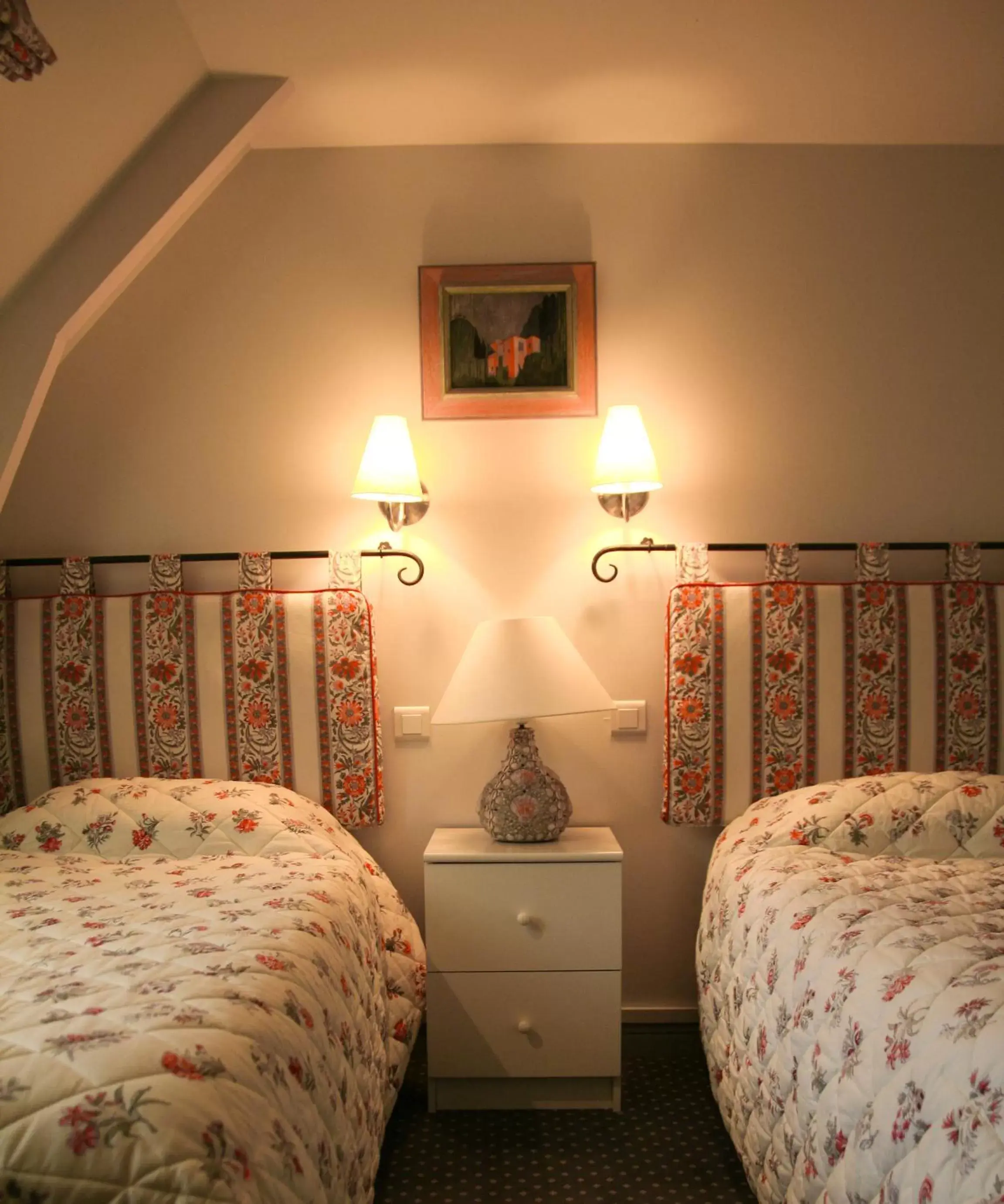 Bed in Relais Hôtelier Douce France