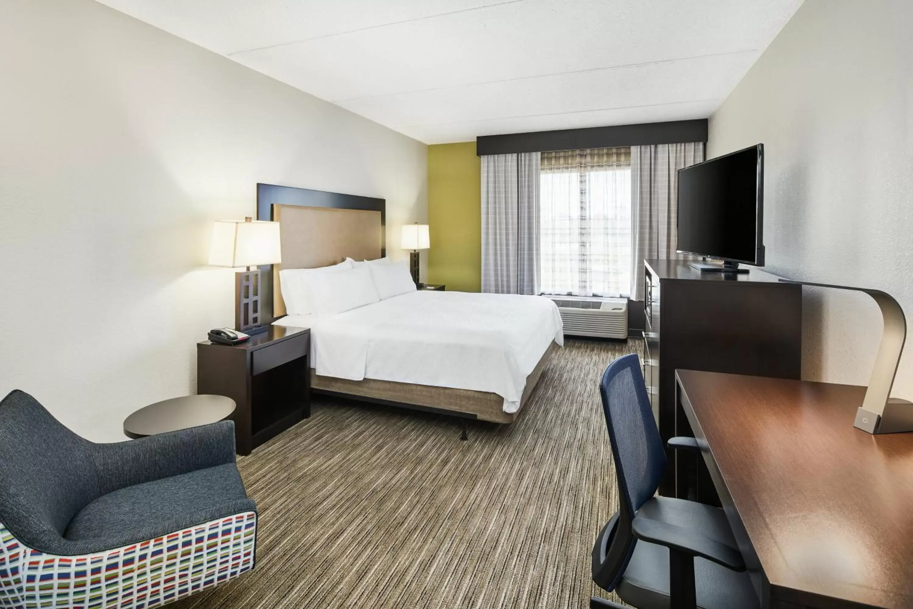 Photo of the whole room in Holiday Inn Express & Suites Jacksonville South East - Medical Center Area, an IHG Hotel