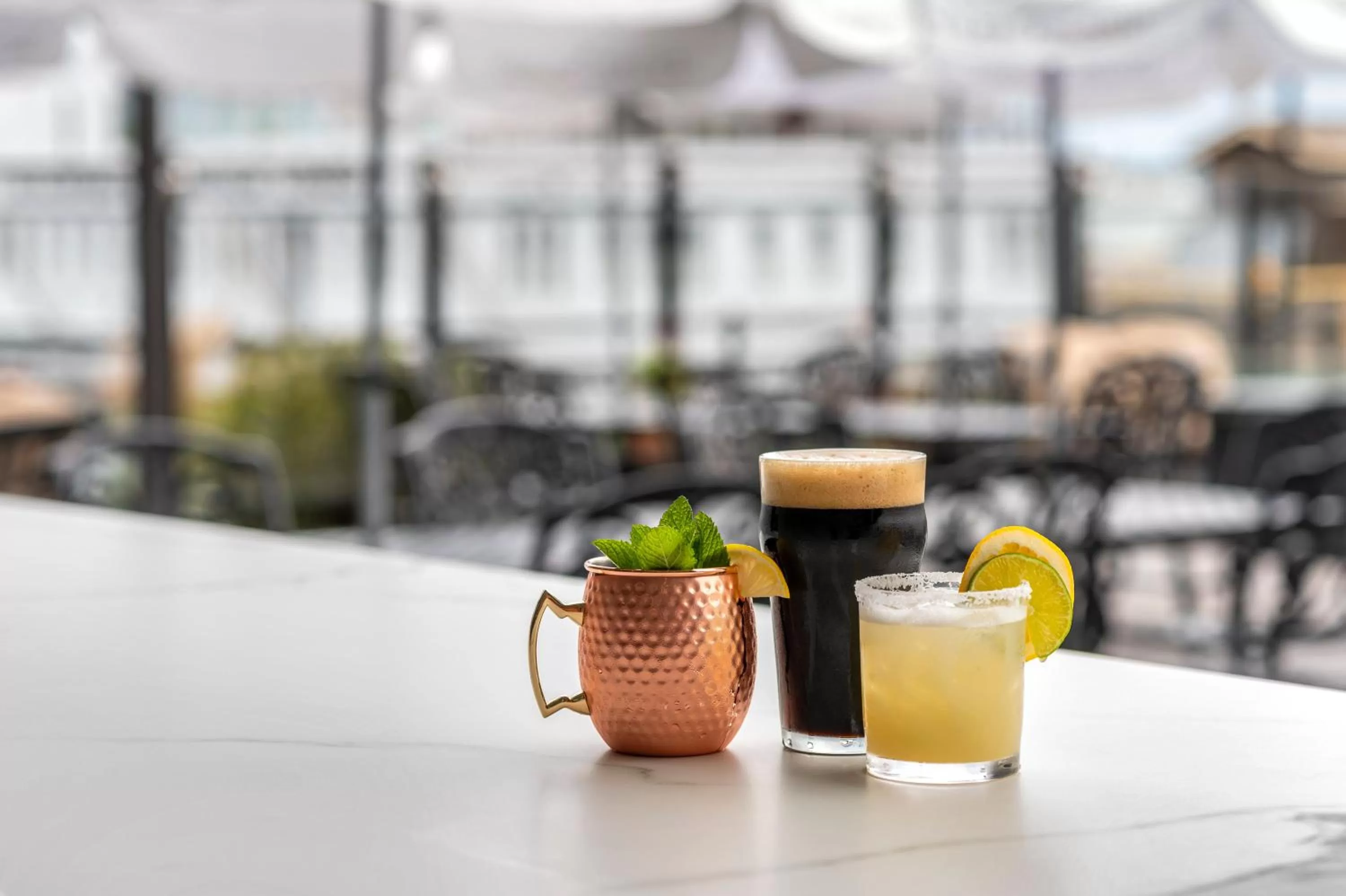 Lounge or bar in Holiday Inn Kingston - Waterfront by IHG