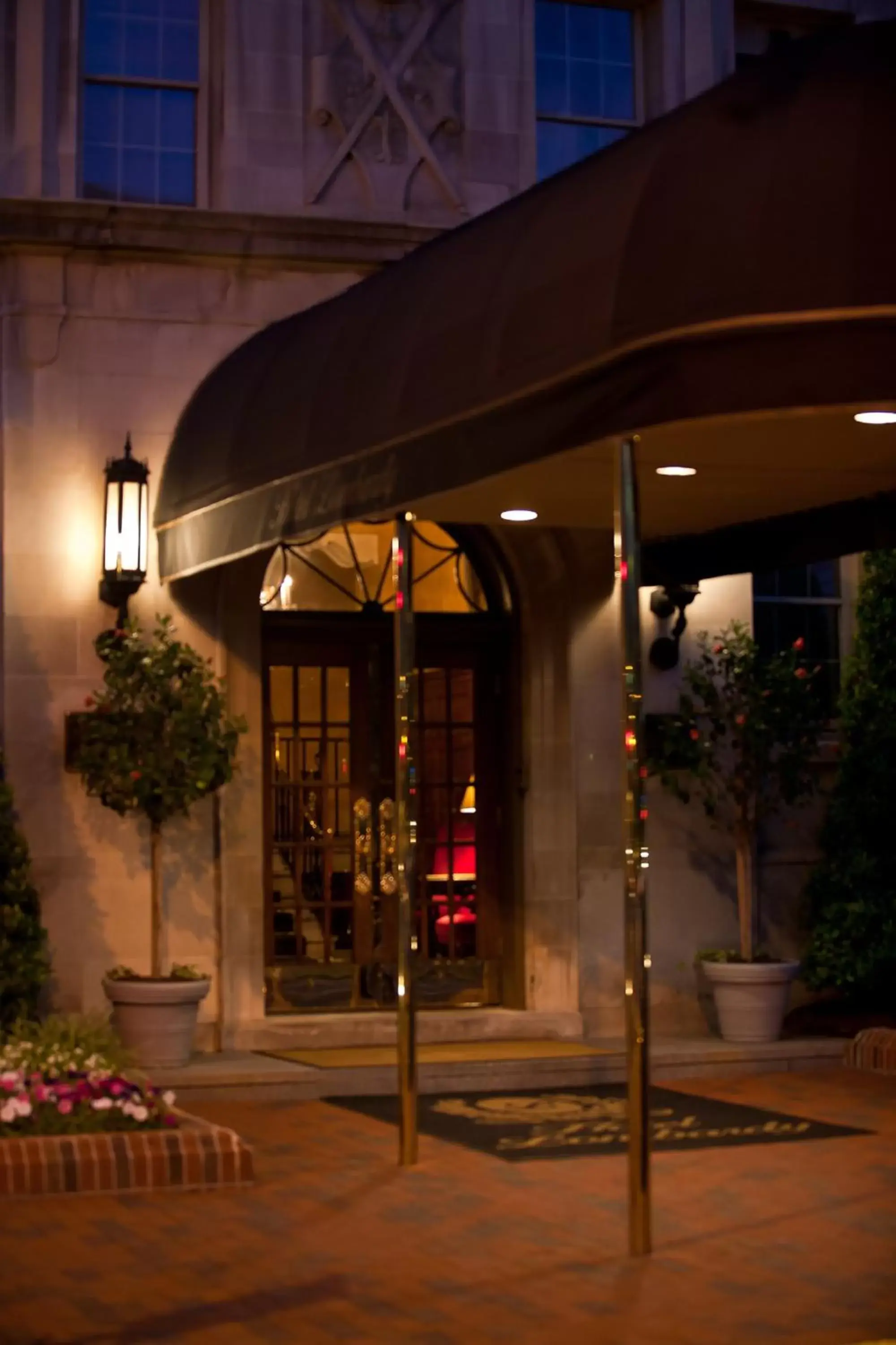 Facade/entrance in Hotel Lombardy